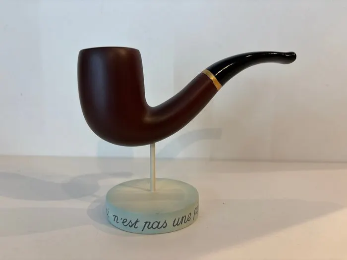 Parastone - D'Après René Magritte - Sculpture