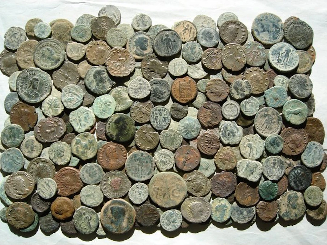 Roman Empire Lot comprising 150 Roman Imperial bronze coins
