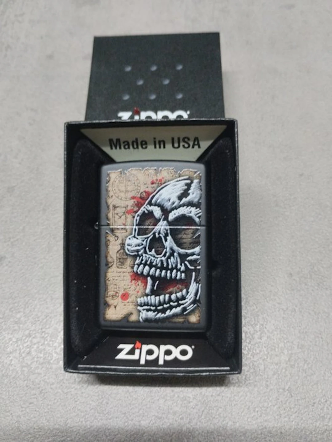 Zippo - Lighter - Brass, Enamel, Lacquer