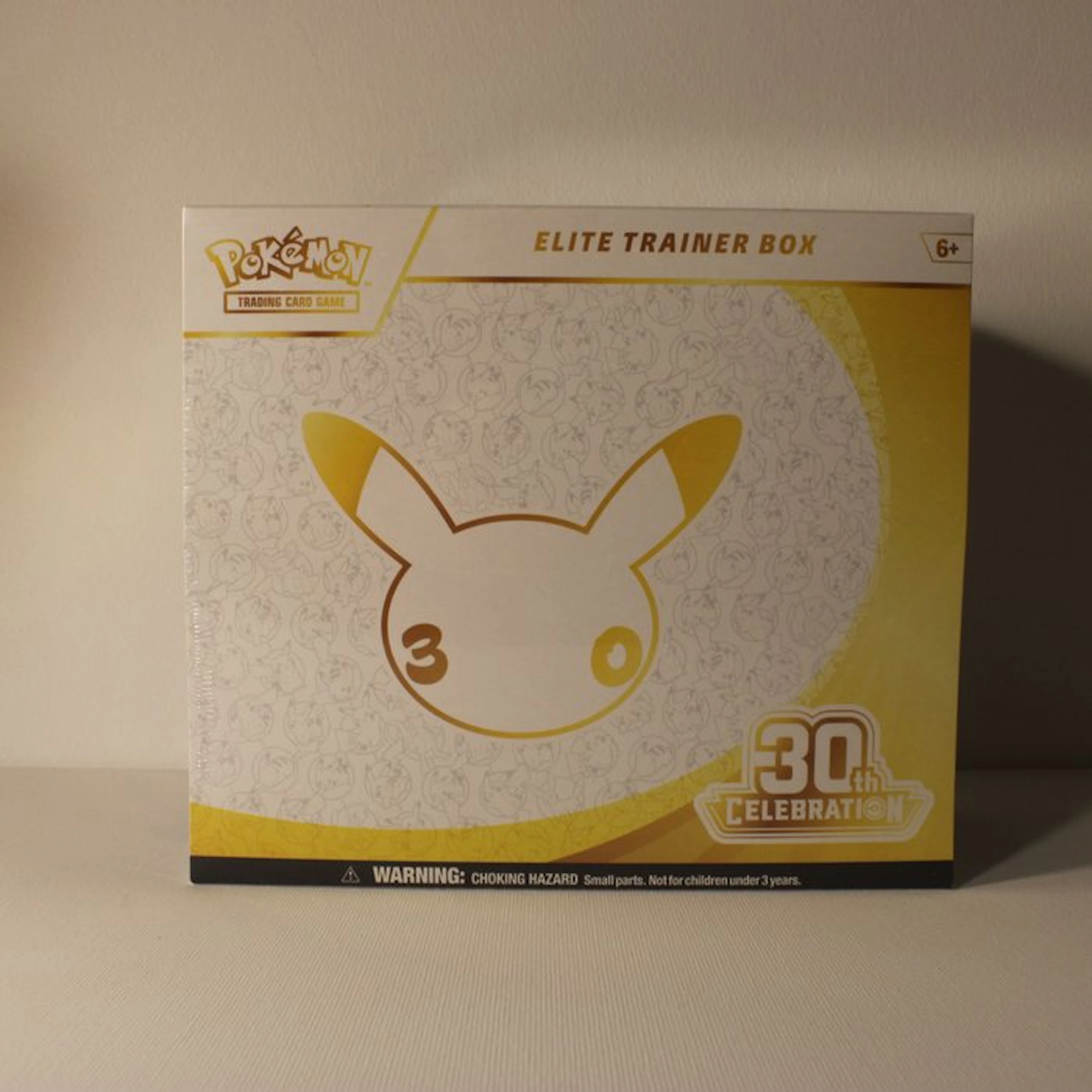 Pokémon - 1 Box - 30th Celebration Elite Trainer Box