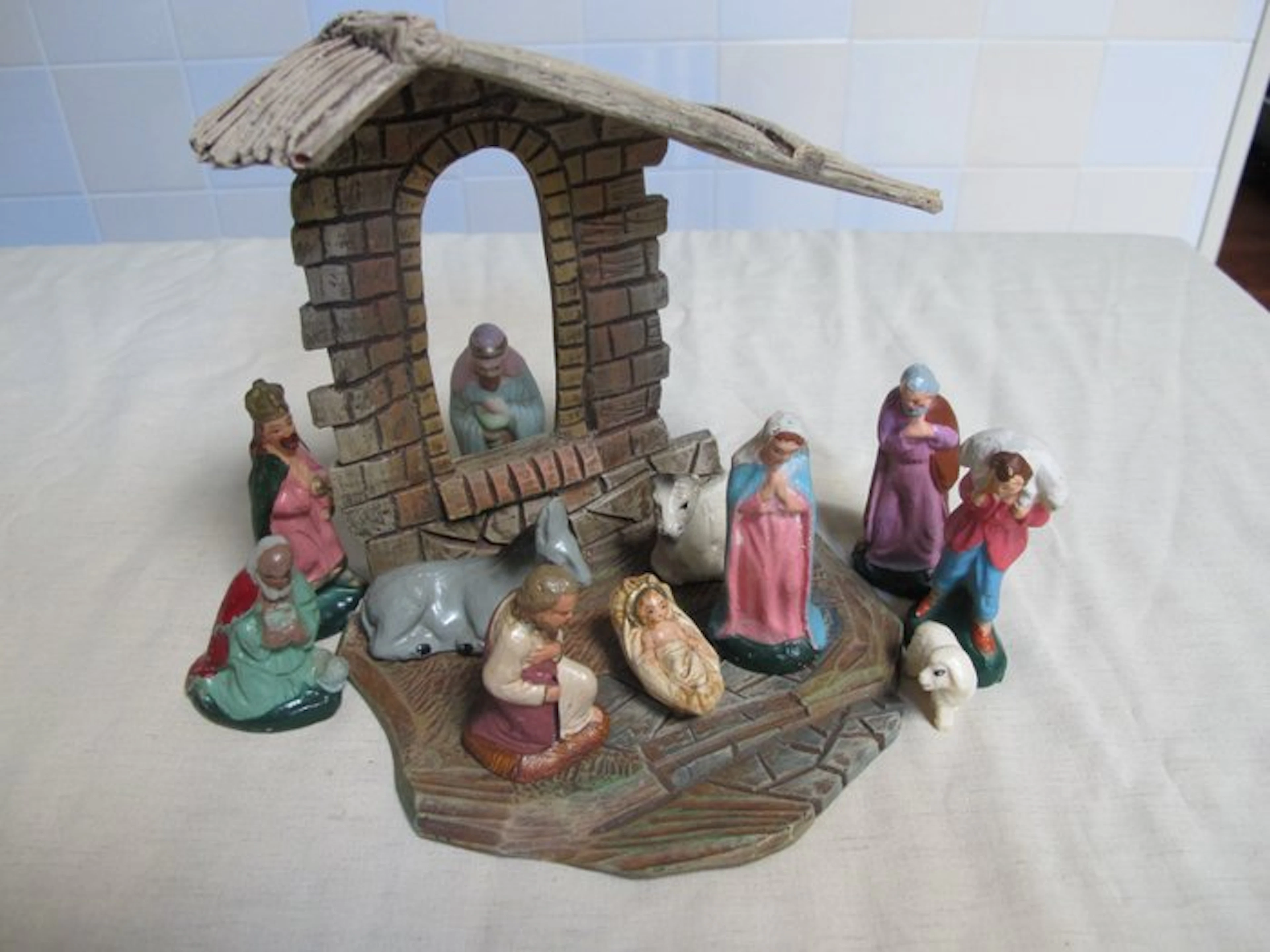 Nativity scene (12) - Antique / vintage nativity scene...