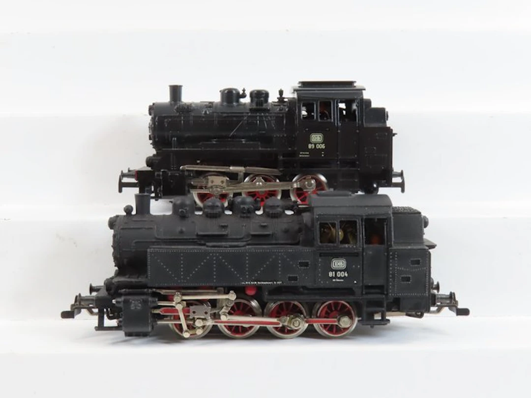 Märklin H0 - 3000/3032 - Tender locomotive (2) - BR 89 in BR 81 - DB