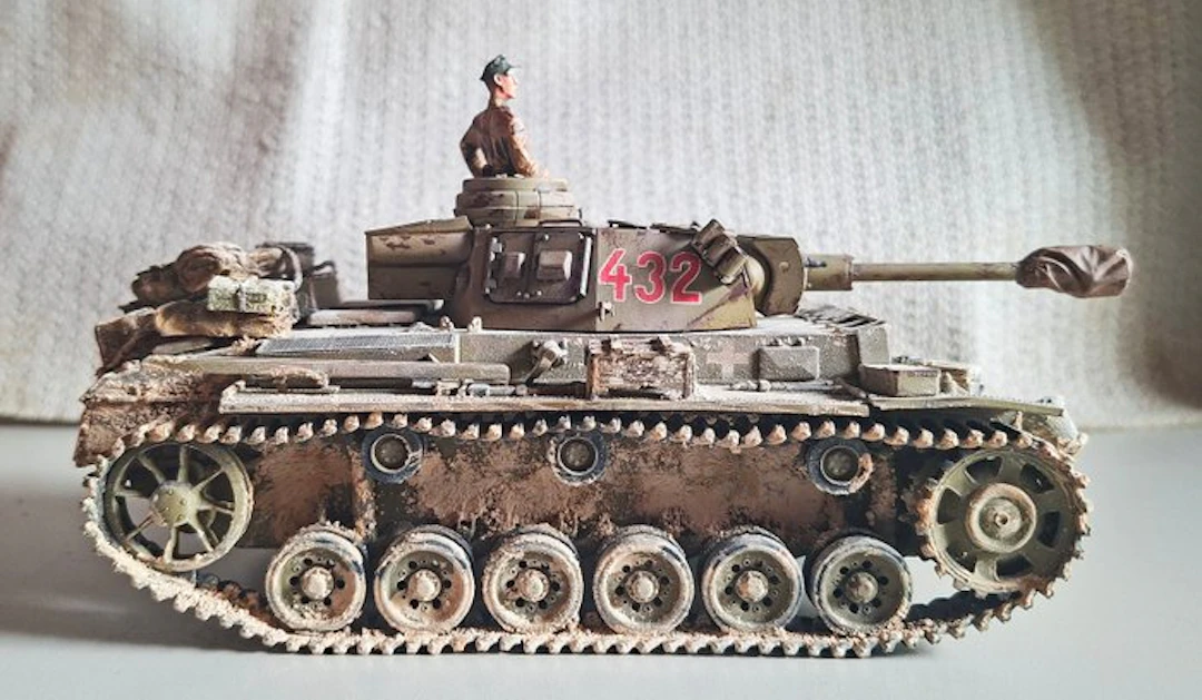 Modellbau 1:35 - Model car - Militärfahrzeug - From collection liquidation