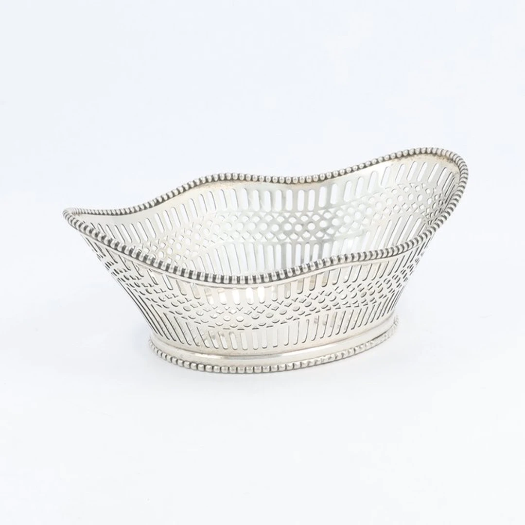 Zilverfabriek Voorschoten (1948) - Bonbon basket - .833 silver