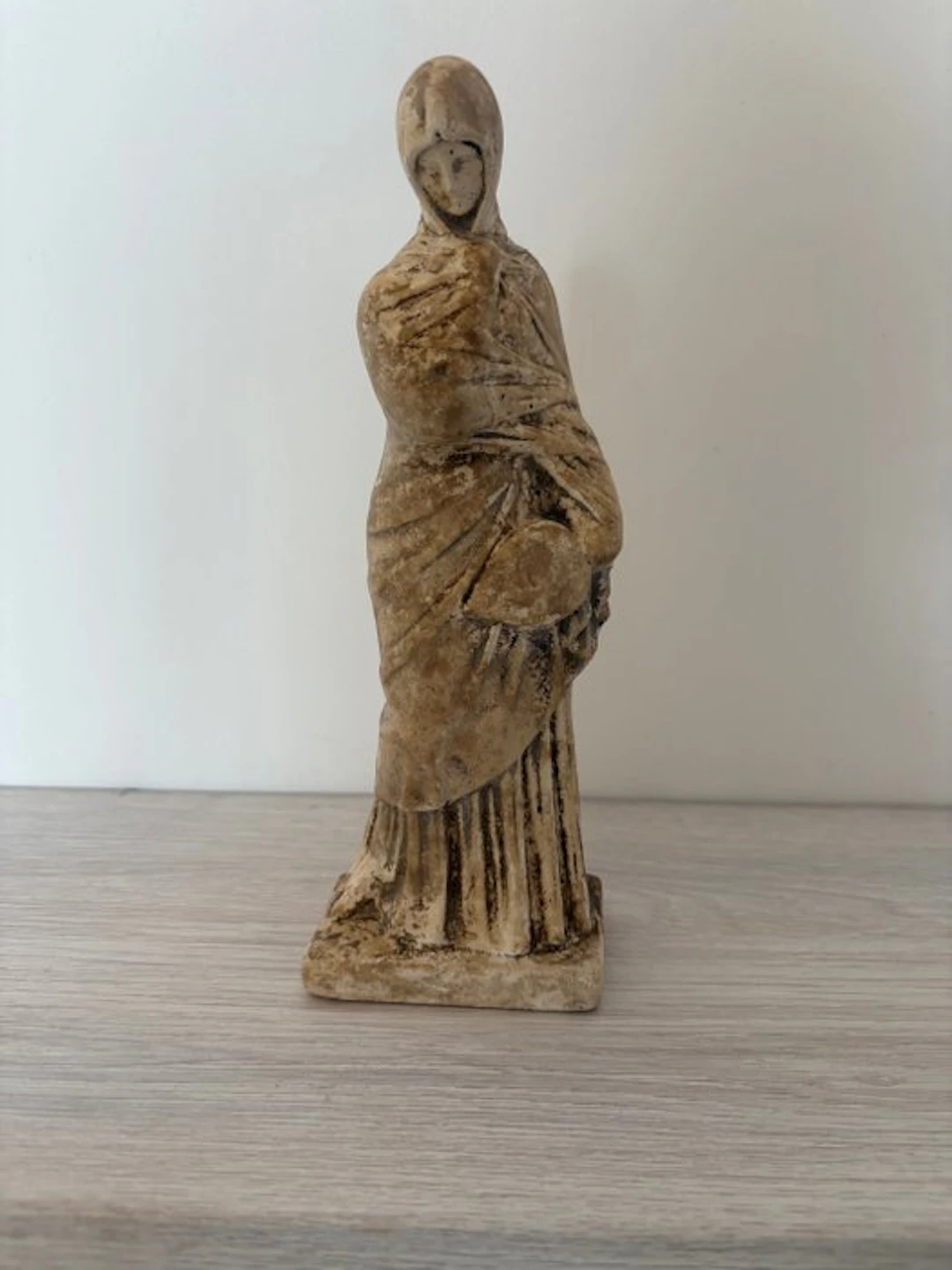 Antique Grand Tour Tanagra Female Figure - 22 cm (No reserve price)