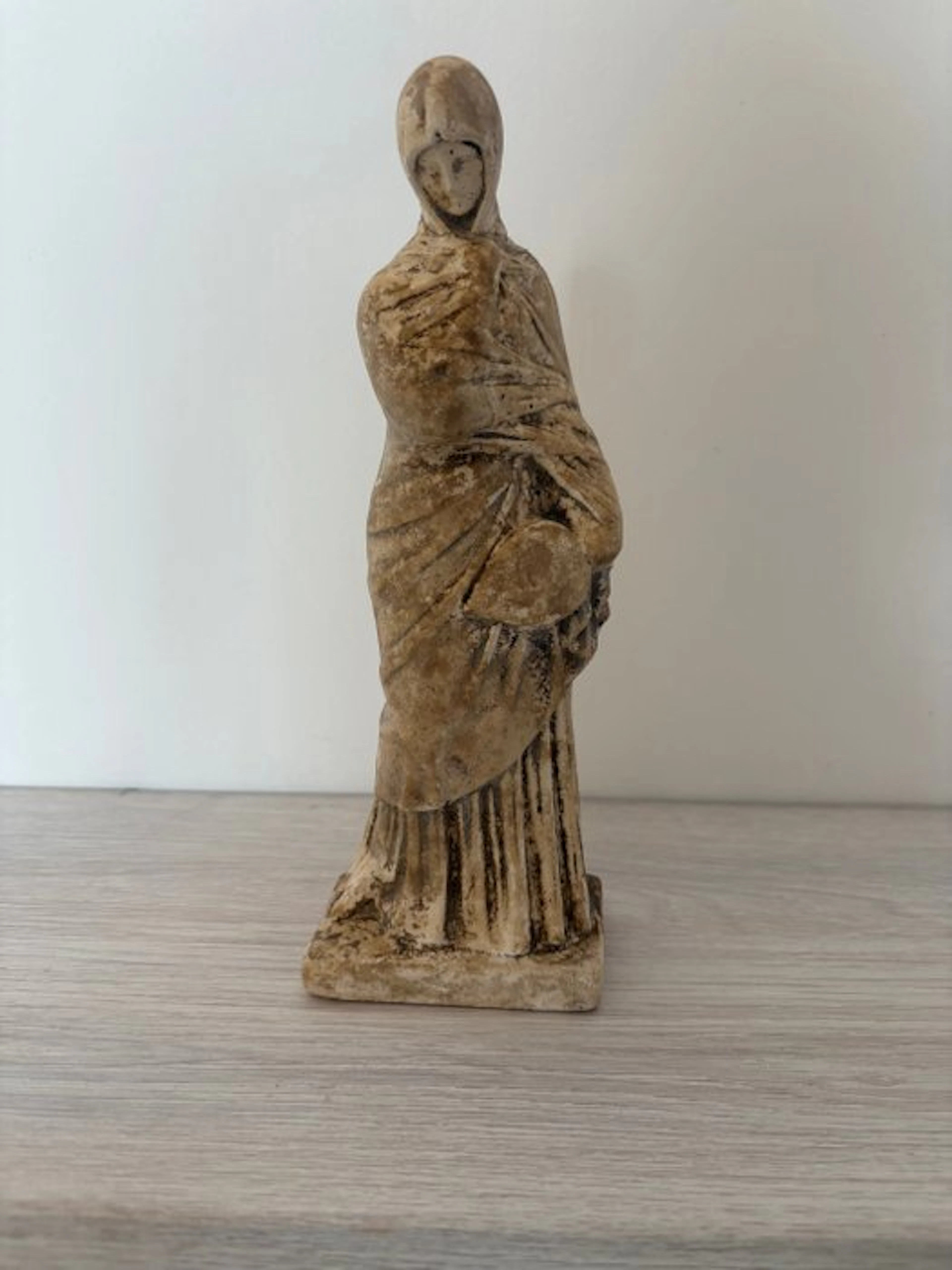 Antique Grand Tour Tanagra Female Figure - 22 cm (No reserve price)