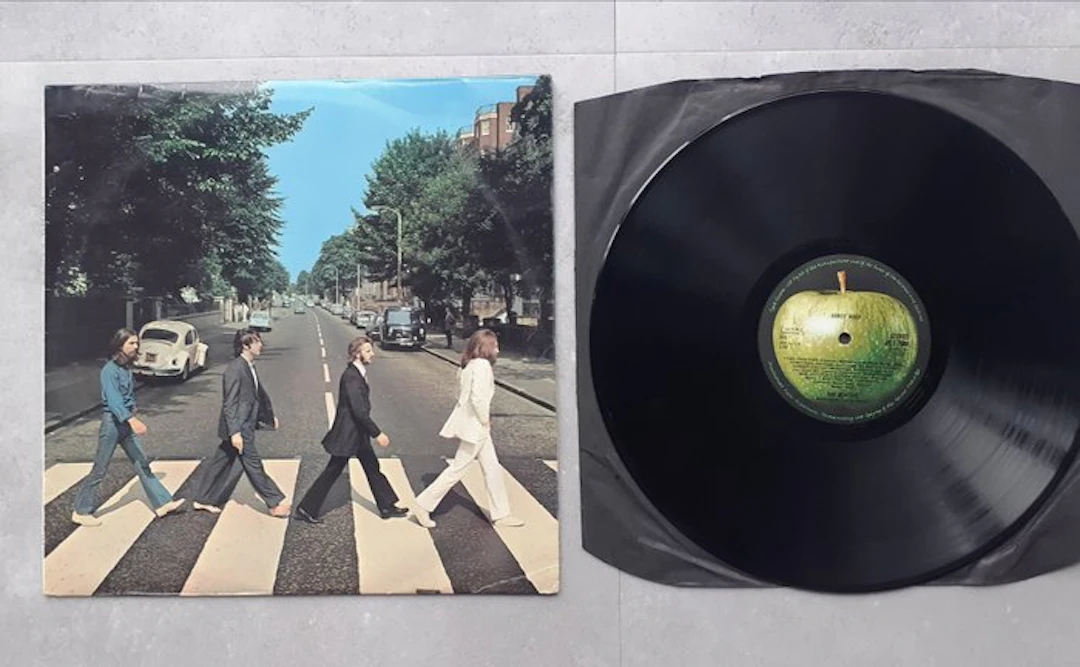 Beatles - Abbey Road - "Misaligned Apple Sleeve" 1st UK...
