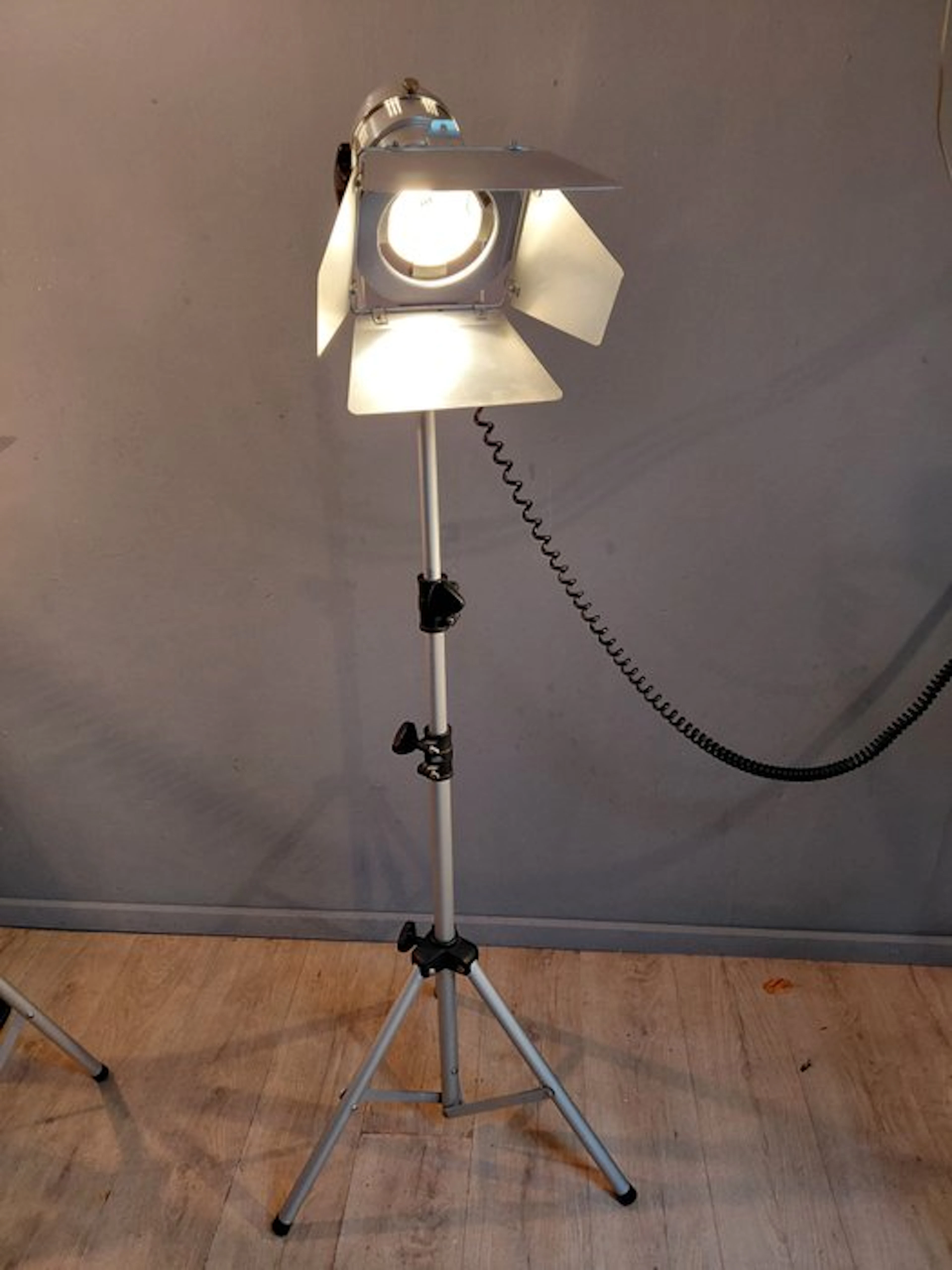 Tripod floor lamp - Aluminium - Theater lamp - Stand