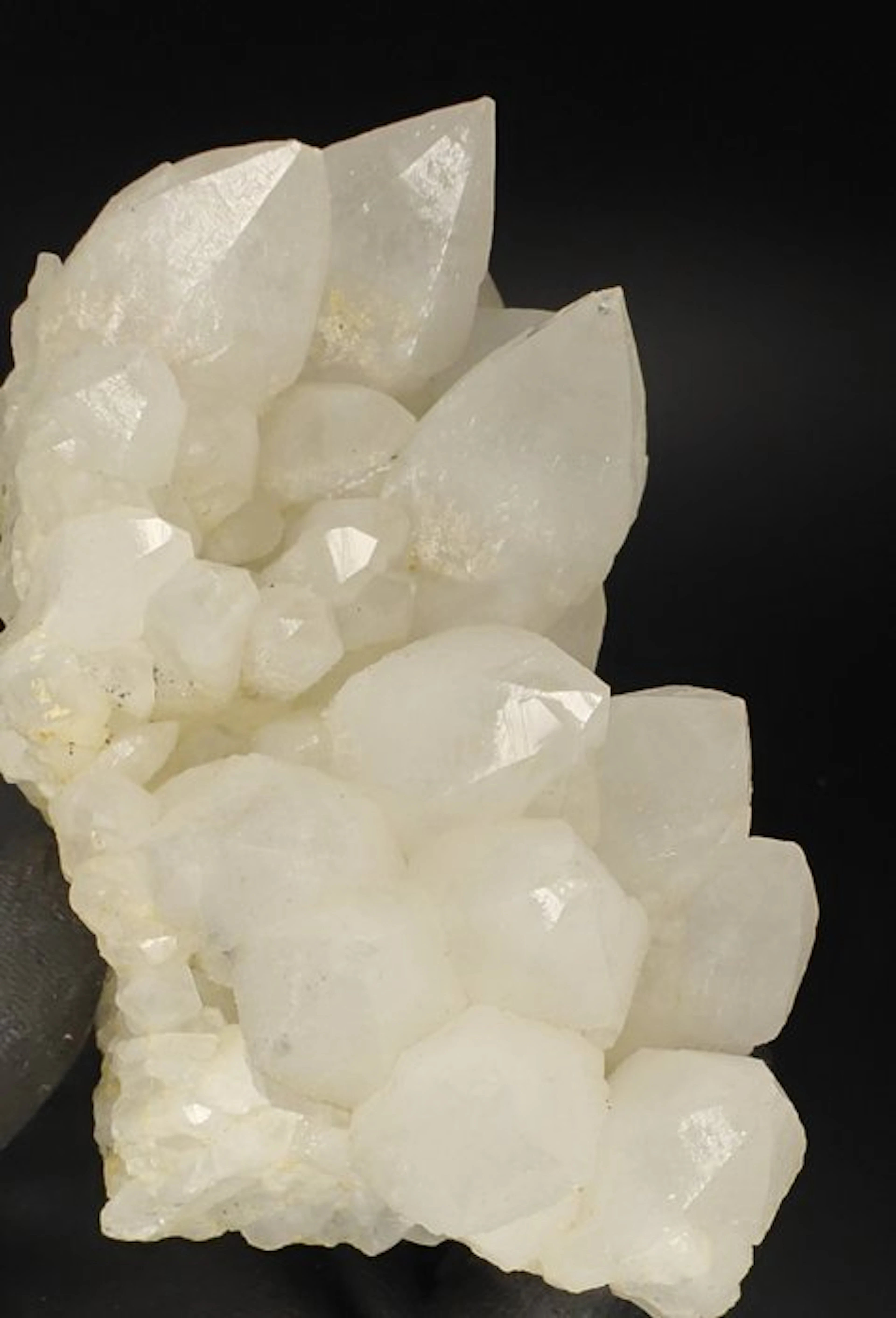 Milky quartz Crystals on matrix - Height: 12 cm - Width: 9 cm- 930 g