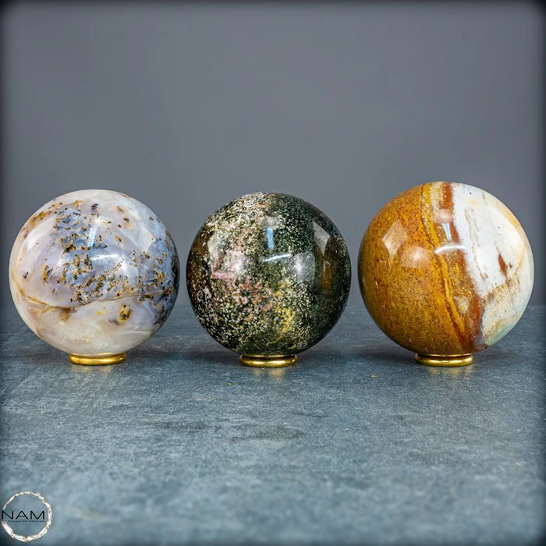 Natural agate spheres – An extraordinary collector's set...