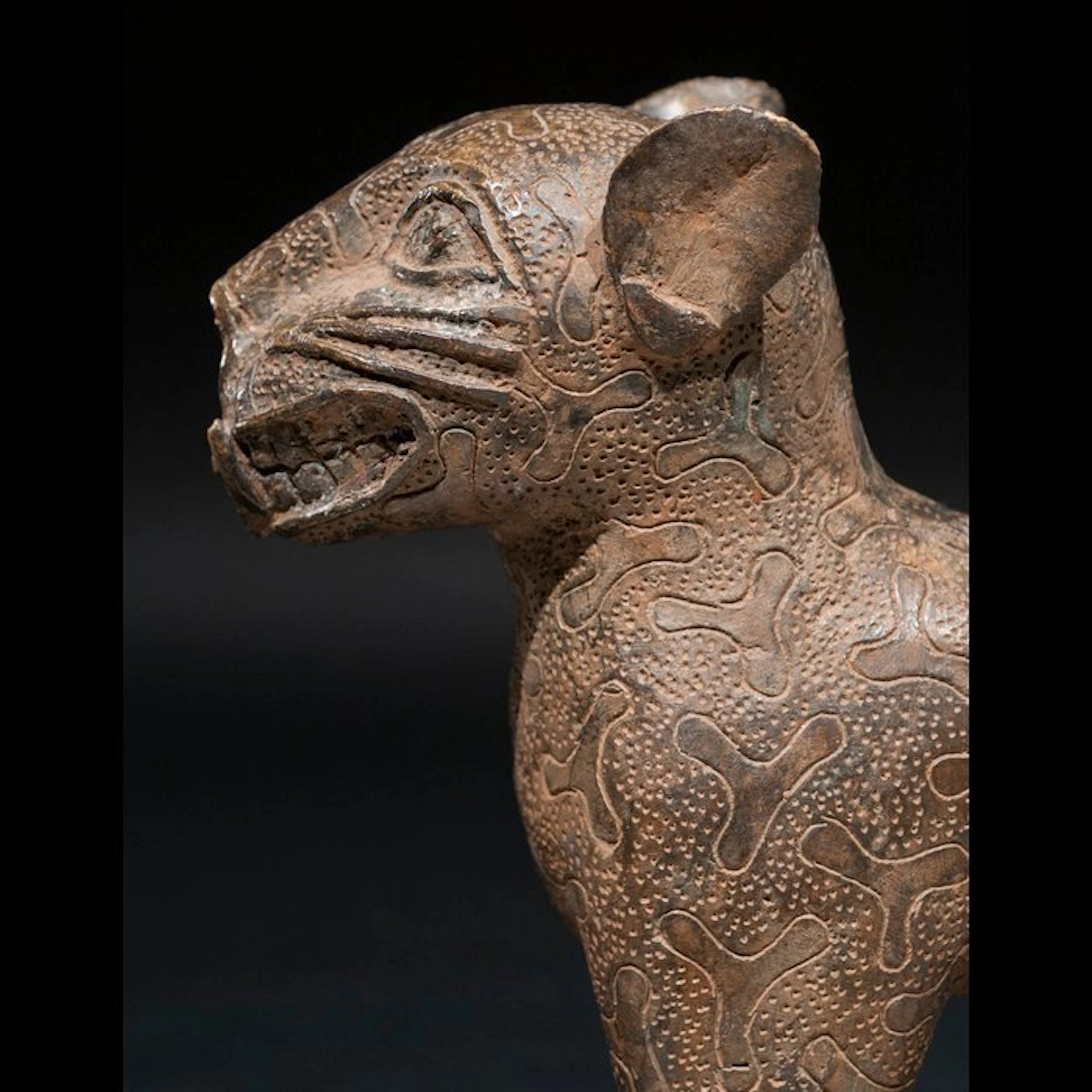 Leopard - Ancient bronze - Yoruba - Nigeria