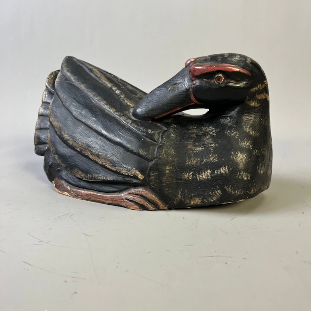 Decorative ornament - Hand-carved wooden duck "lokeend"...