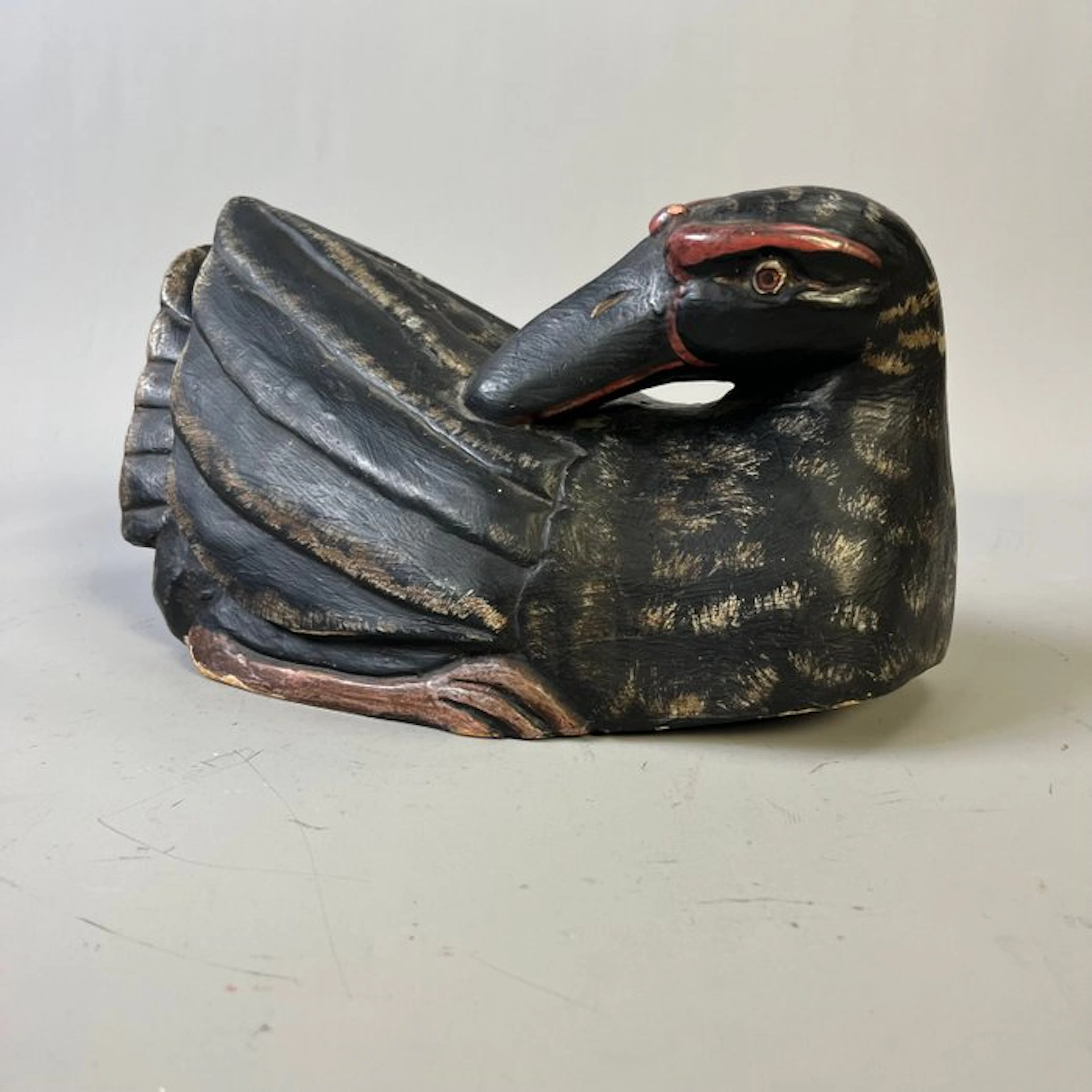 Decorative ornament - Hand-carved wooden duck "lokeend"...