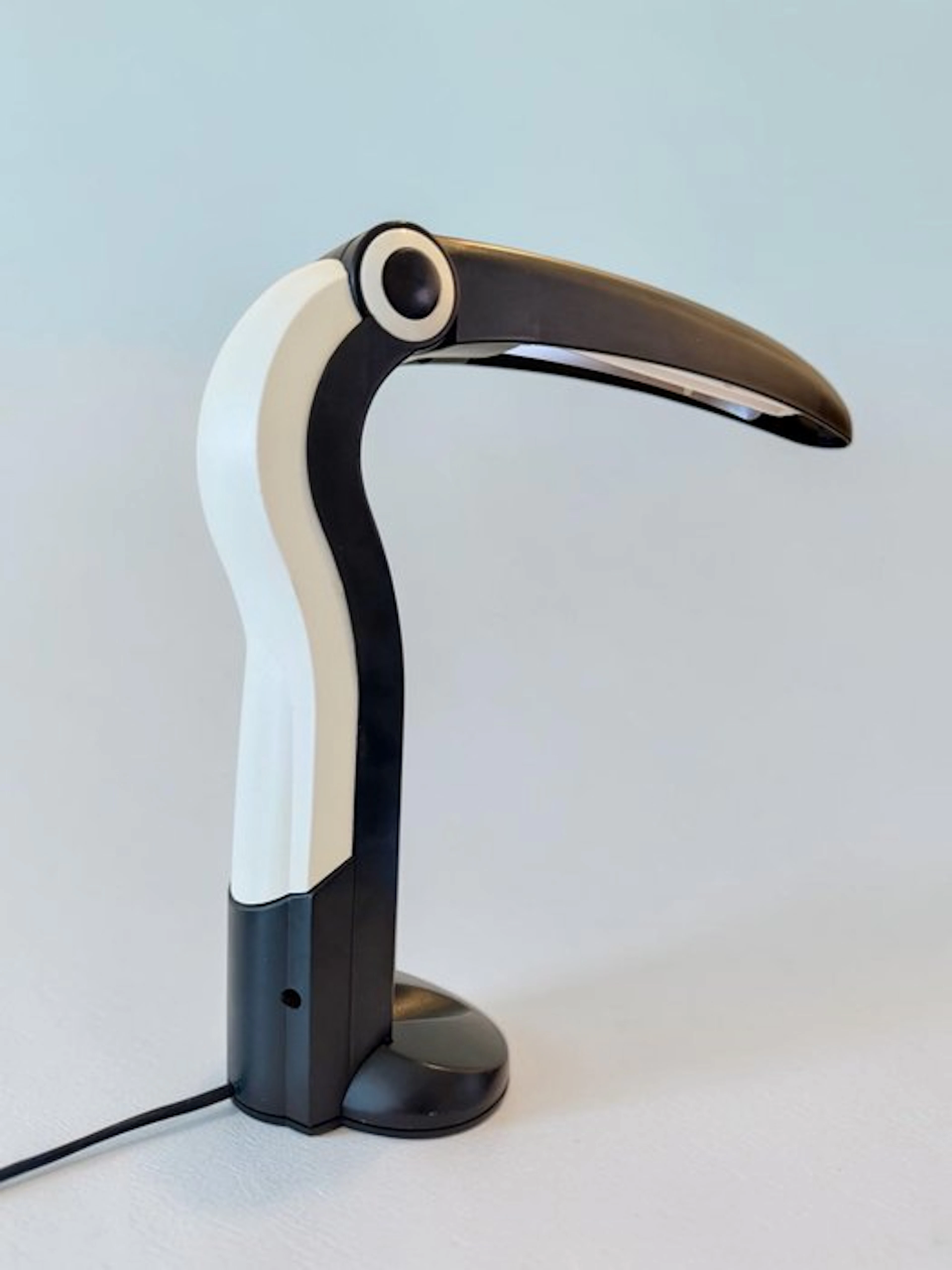 Table lamp - Toucan -1980s Postmodern Memphis Style - Plastic