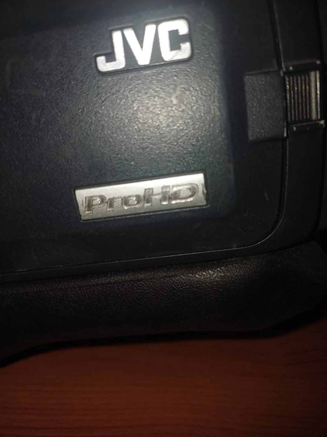 JVC GY-HD100 Mini DV-DV camera