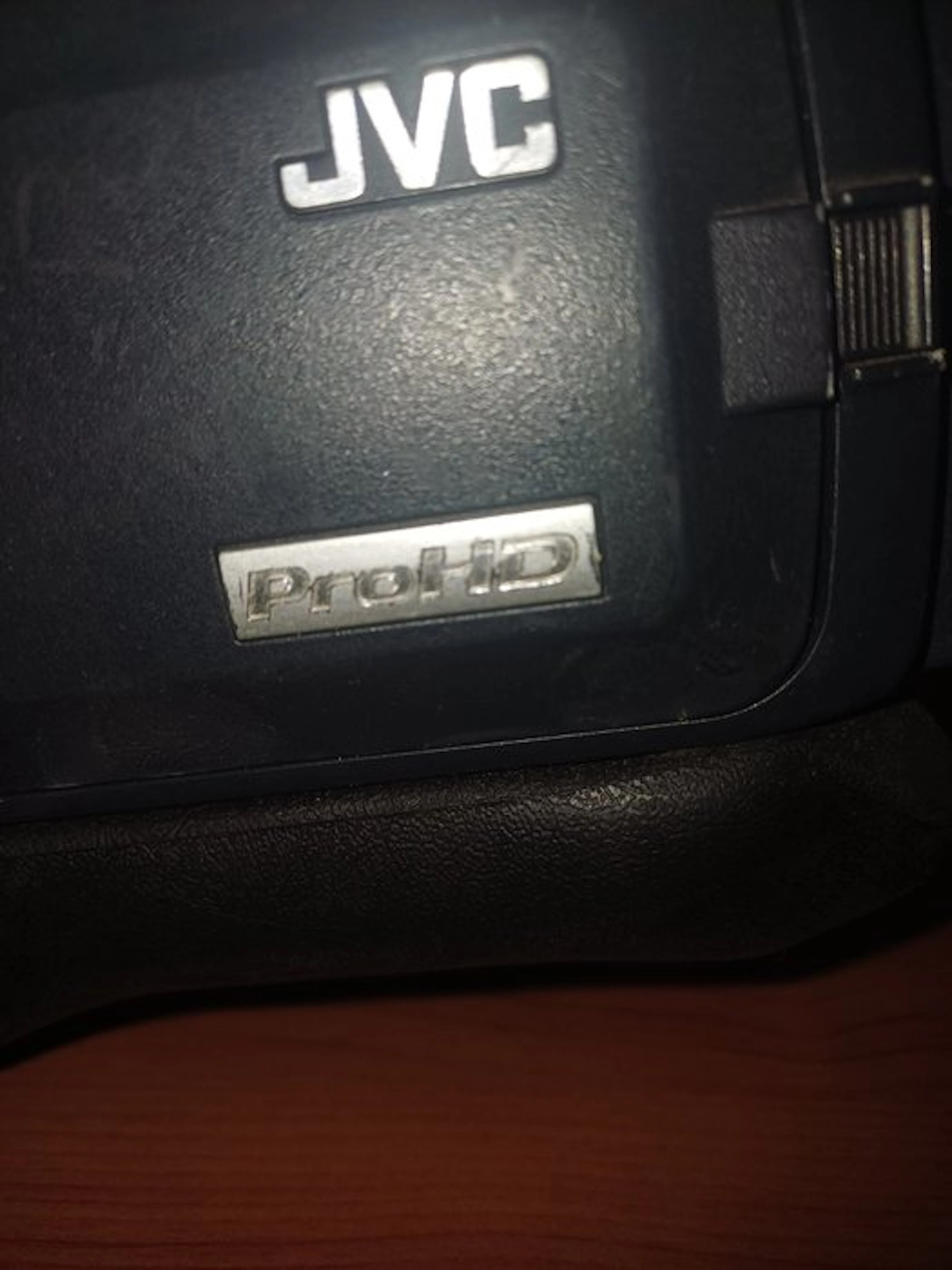 JVC GY-HD100 Mini DV-DV camera