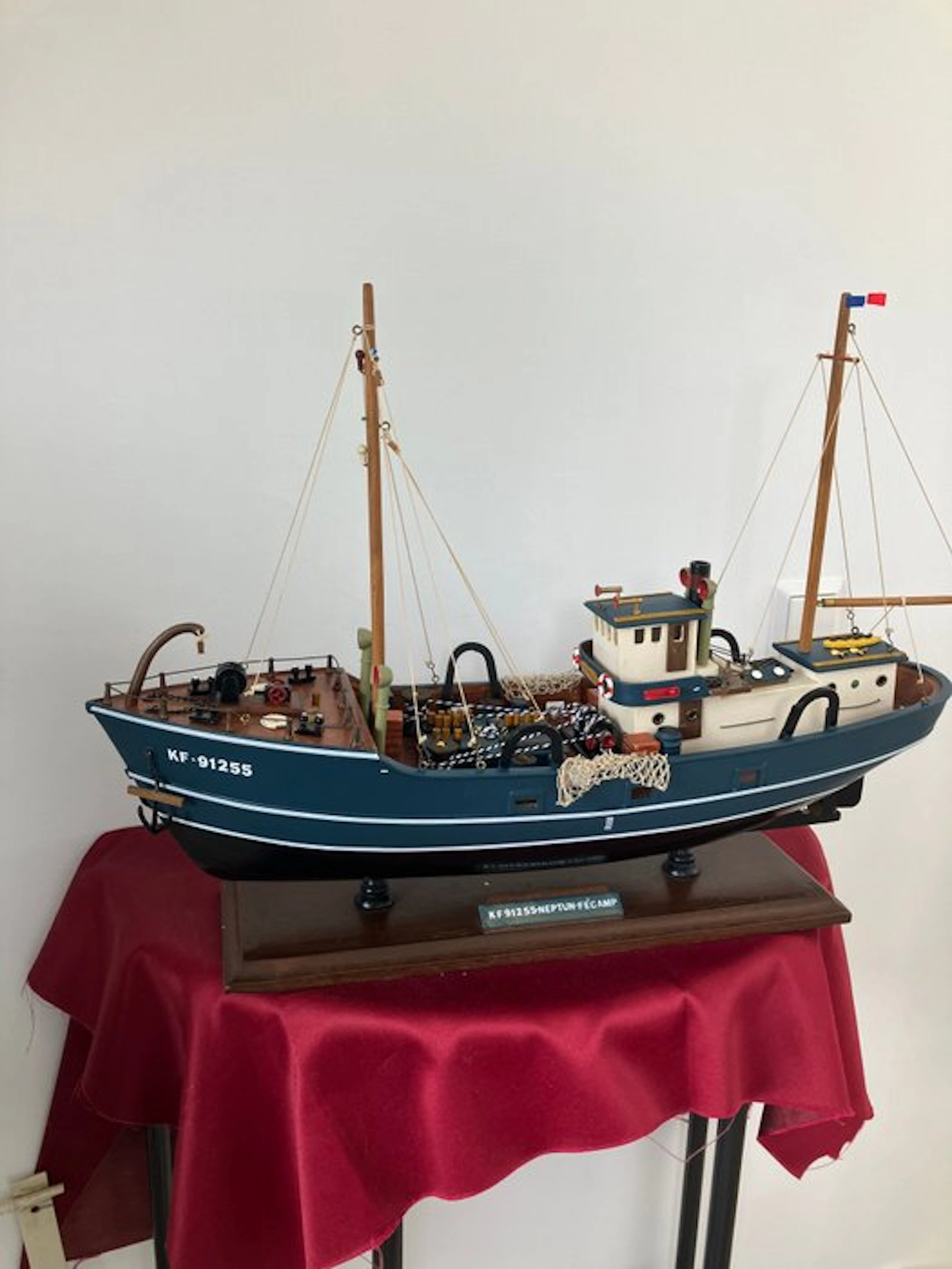 Maritime object - Neptun uit Fecamp (Fr) - Wood- KF-91255 Neptun