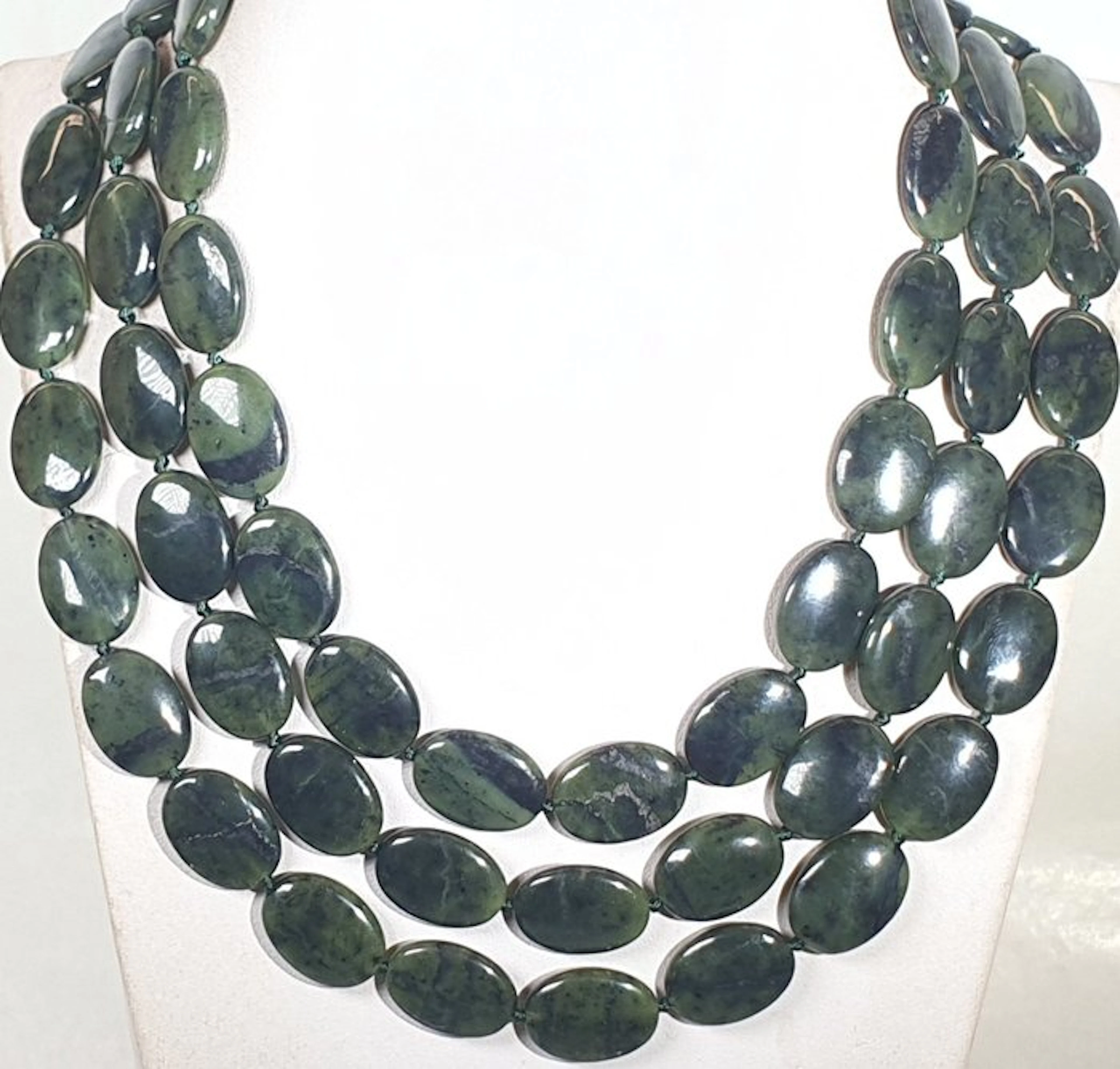 Natural Burmese nephrite jade - Attracts good luck and...