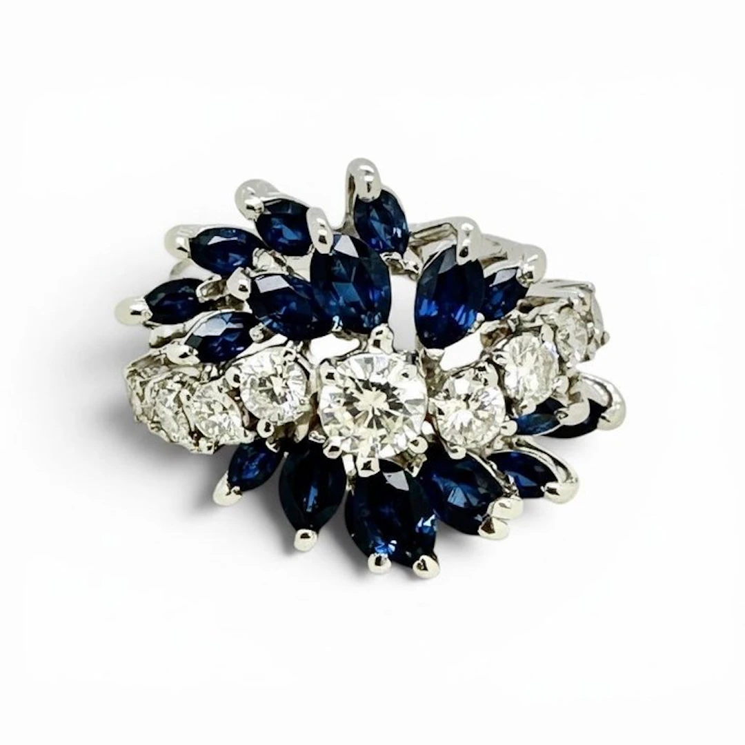 Ring - 18 kt. White gold - blue sapphires and diamonds