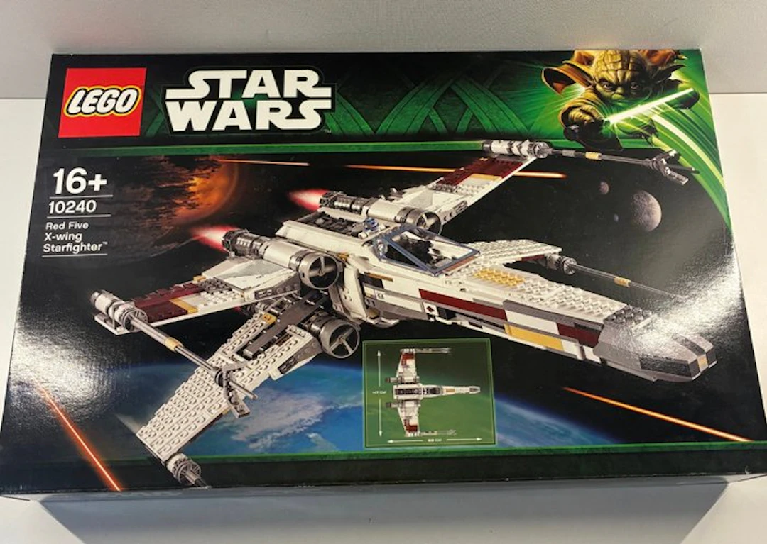 LEGO Set - 10240 - Star Wars - BRAND NEW - SEALED - UCS...