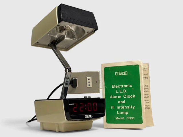Cosmo 5500 - Lamp - 1970s Space Age Transformable LED...