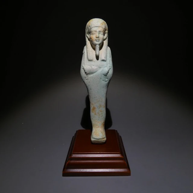 Ancient Egyptian Faience Shabti. 11 cm H. 30th Dynasty, 378 - 341 BC.