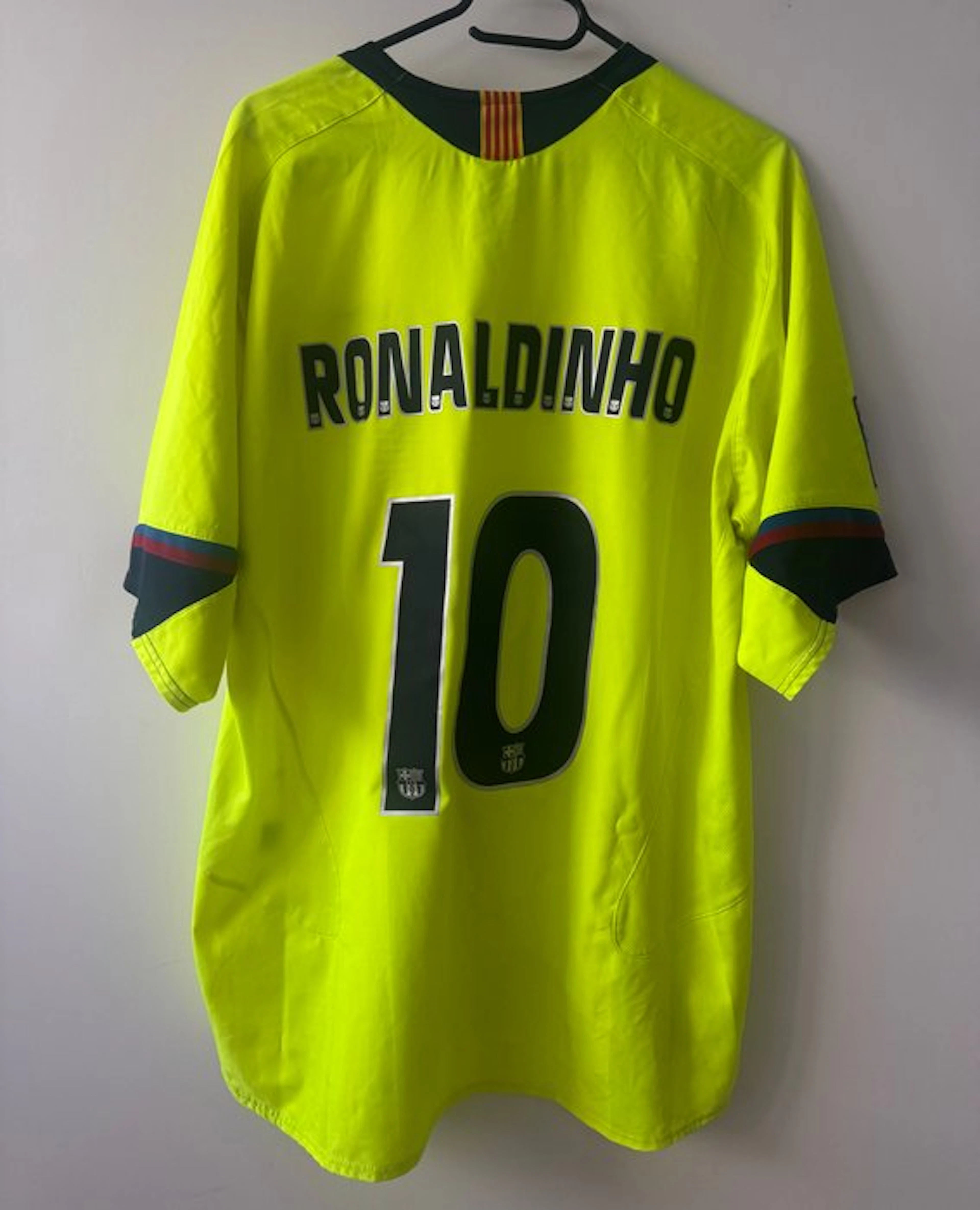 FC Barcelona - Spanish Football League - Ronaldinho - 2006 - Football shirt
