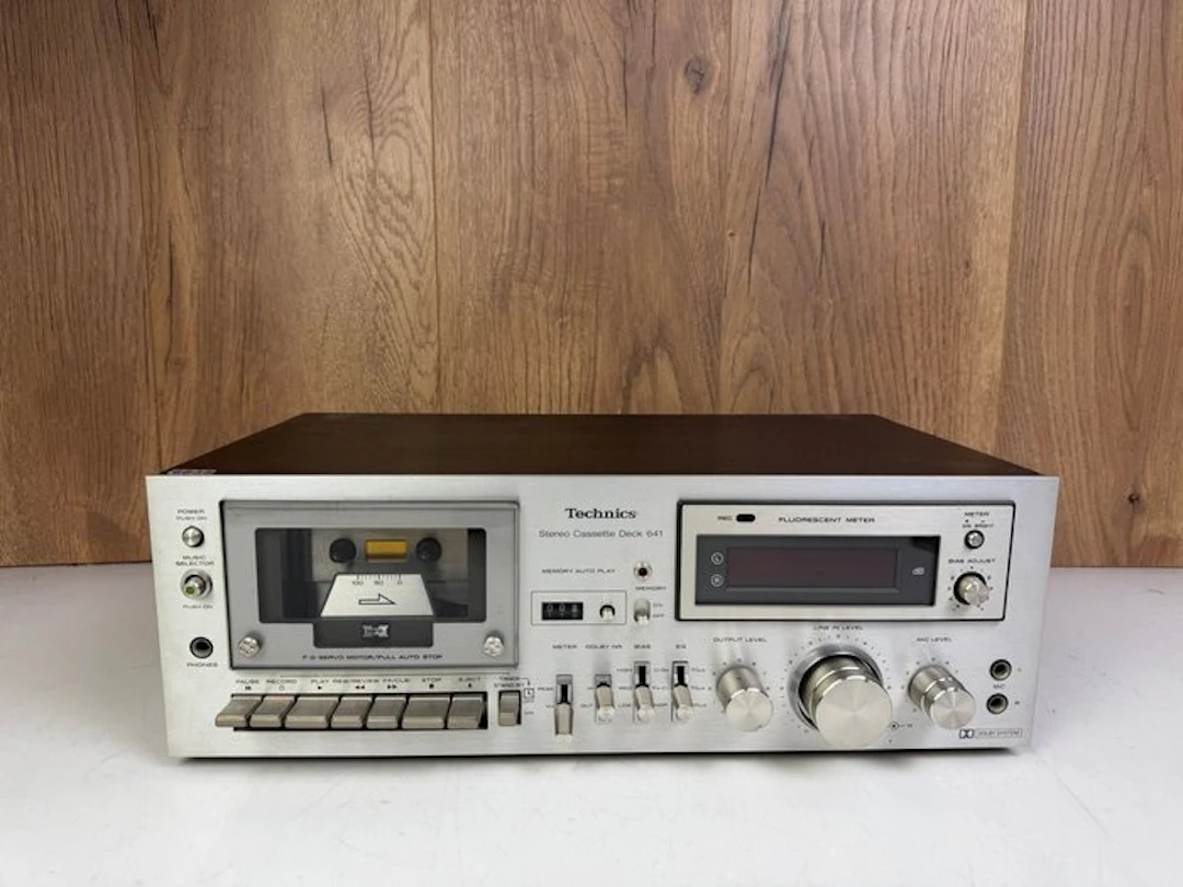 Technics - 641 Cassette recorder-player