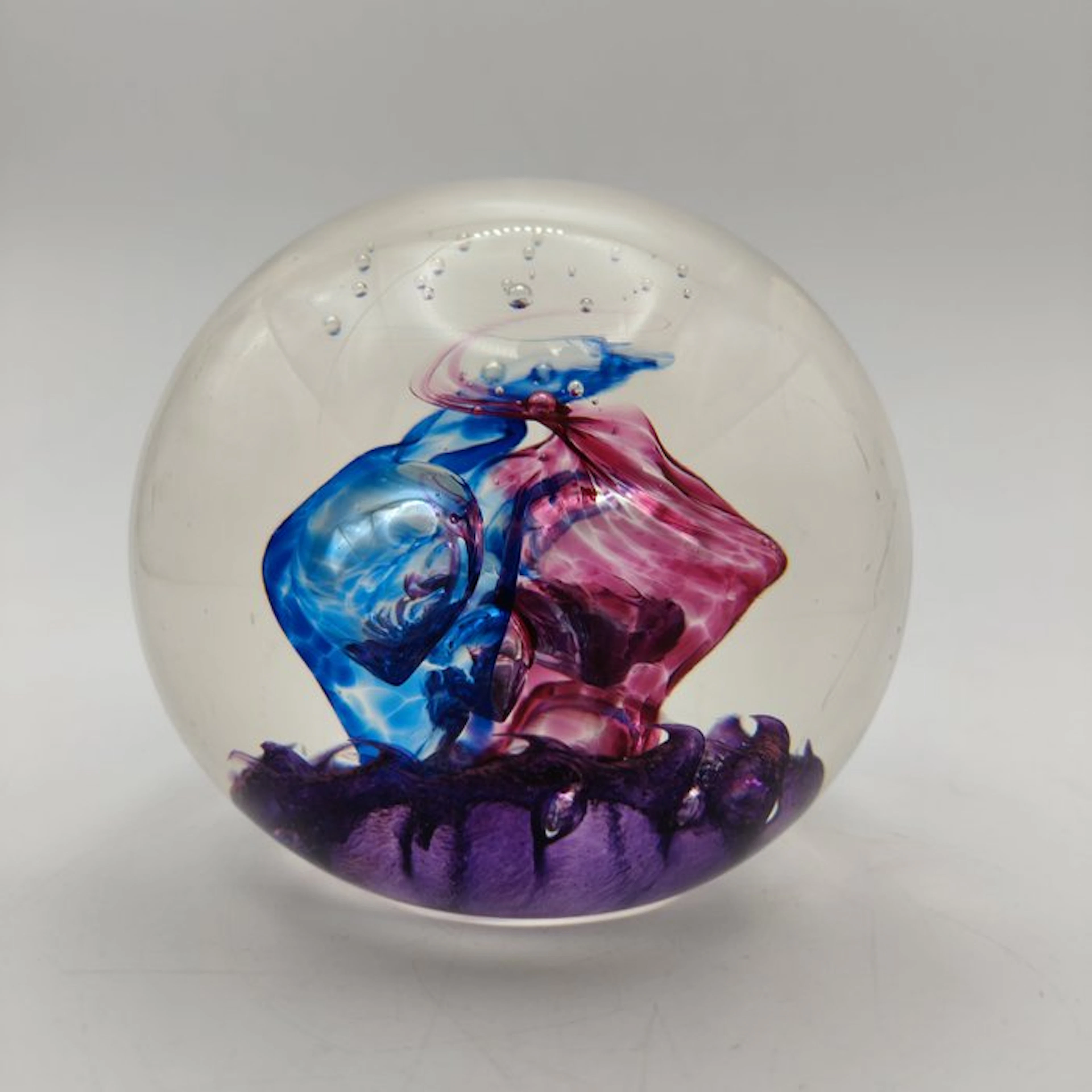Jean Charles - Firmada - Paperweight - Seaweight - Crystal