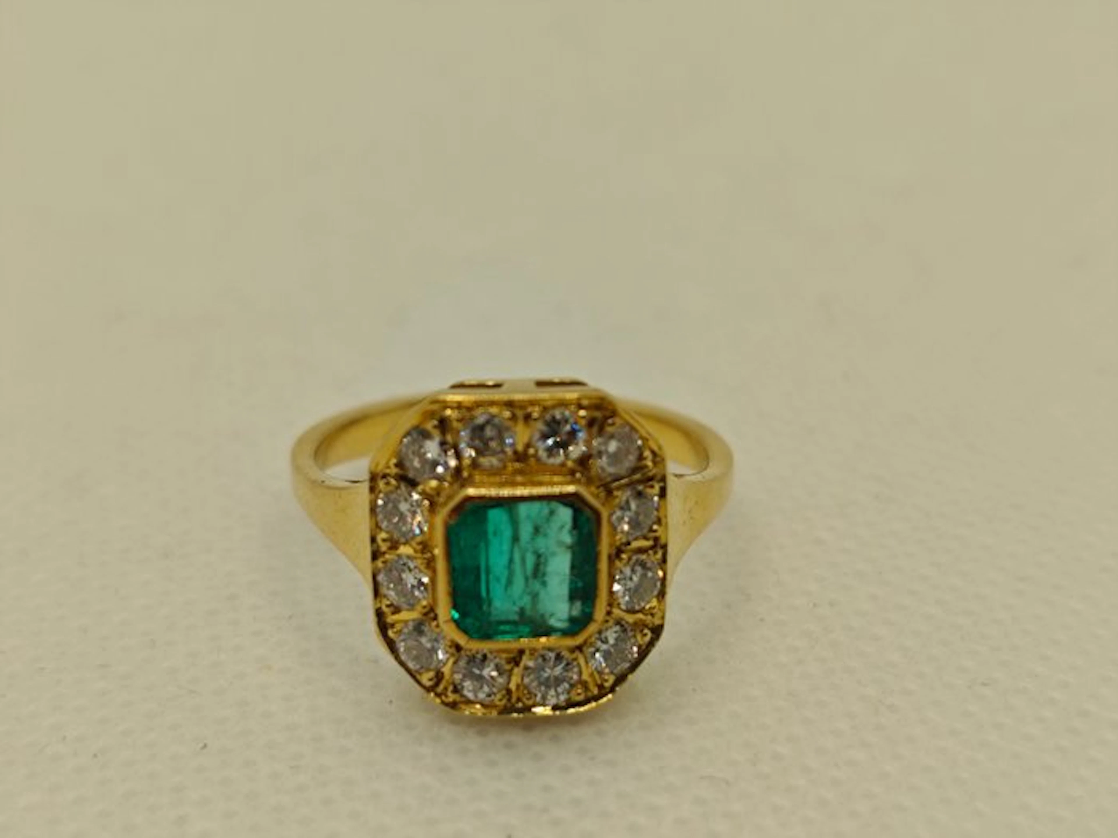Ring - 18 kt. Yellow gold Emerald - Diamond