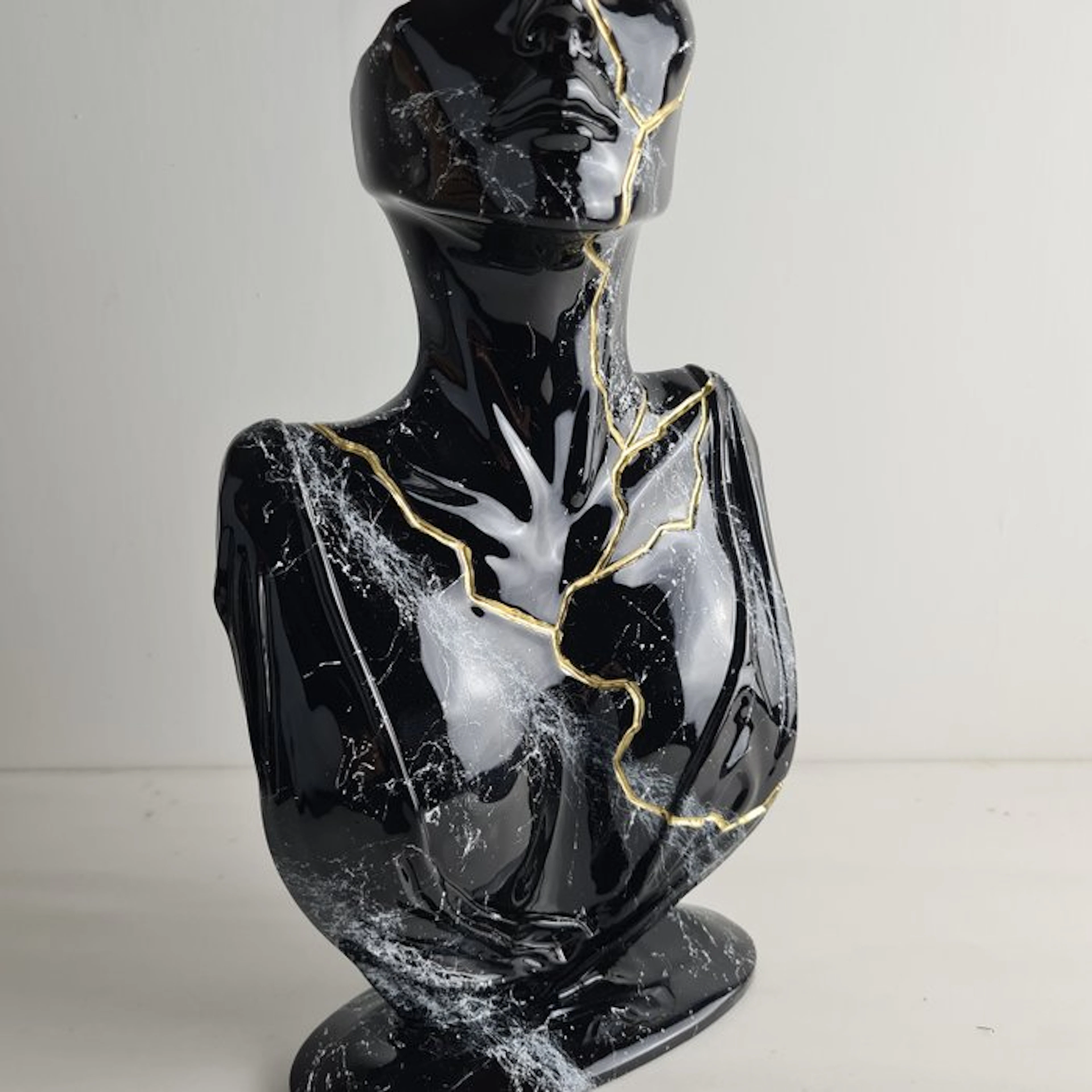 Santicri - Sculpture