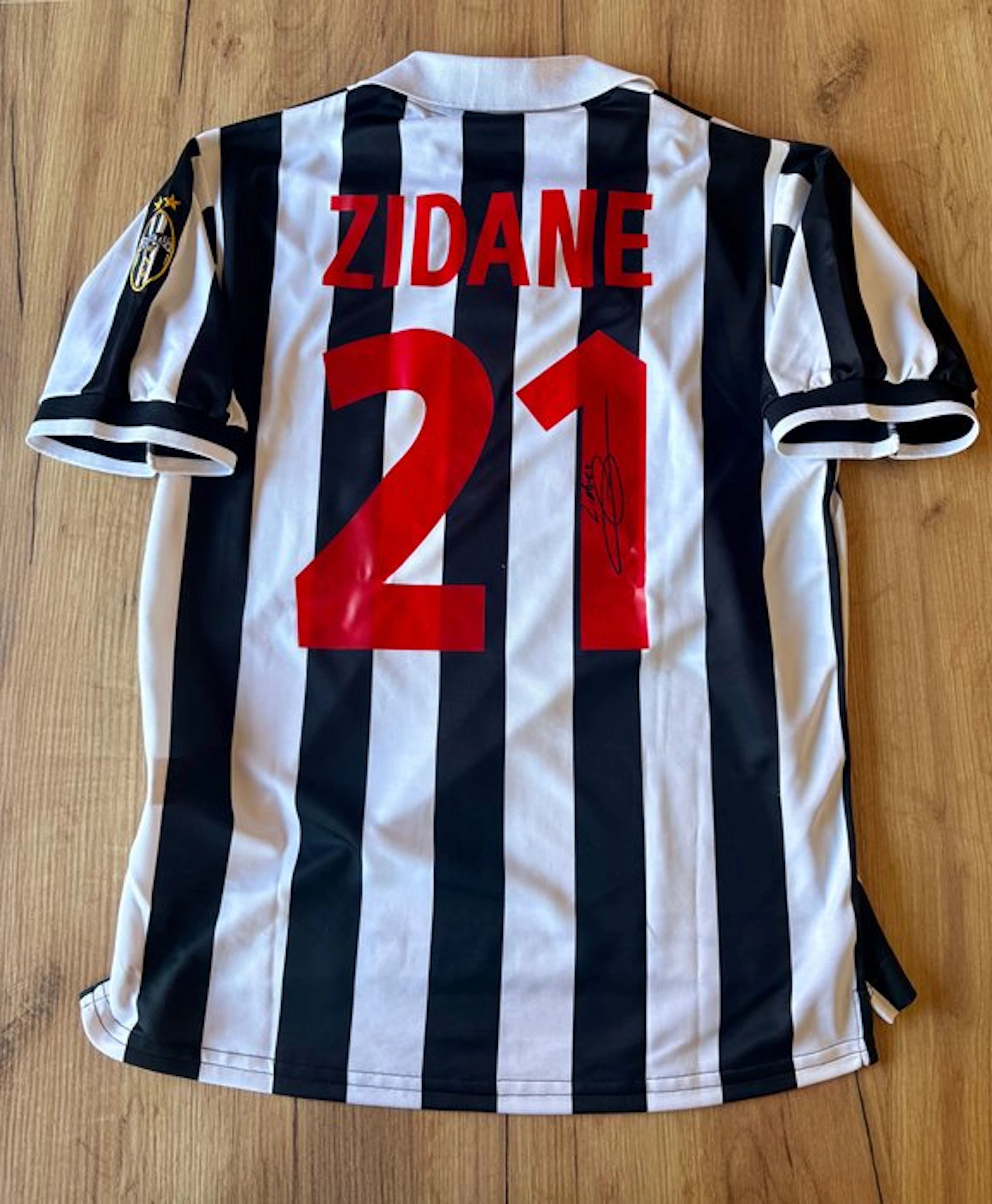 Juventus - Zinedine Zidane - 1998 - Football shirt