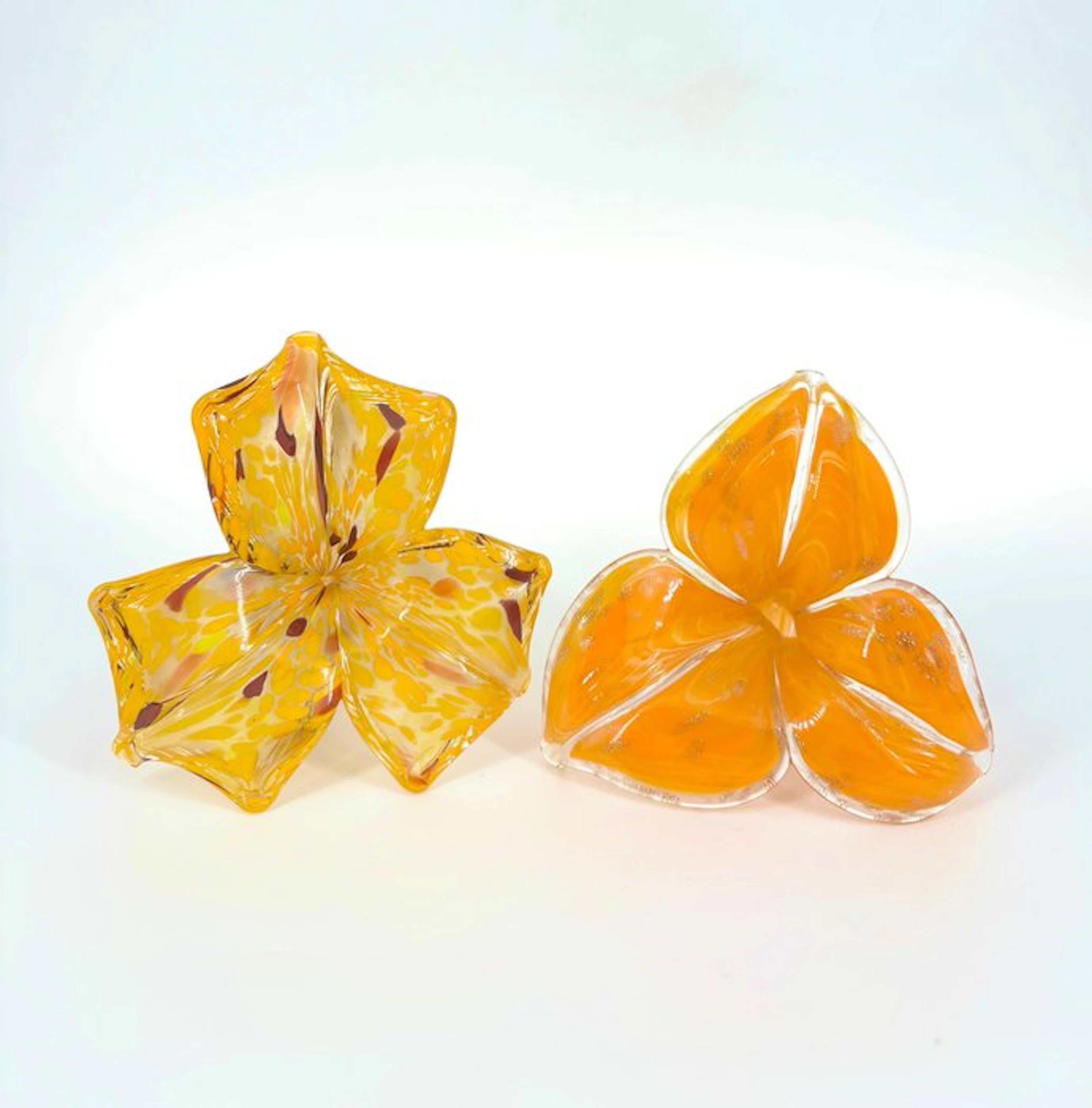 Centrepiece (2) - Glass - Flowers in Artistic Glass