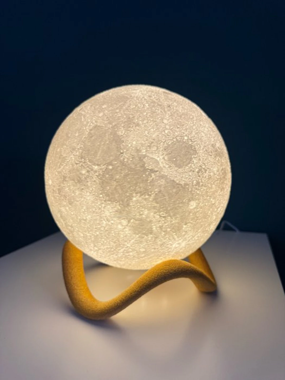 Table lamp - Plastic - MOON