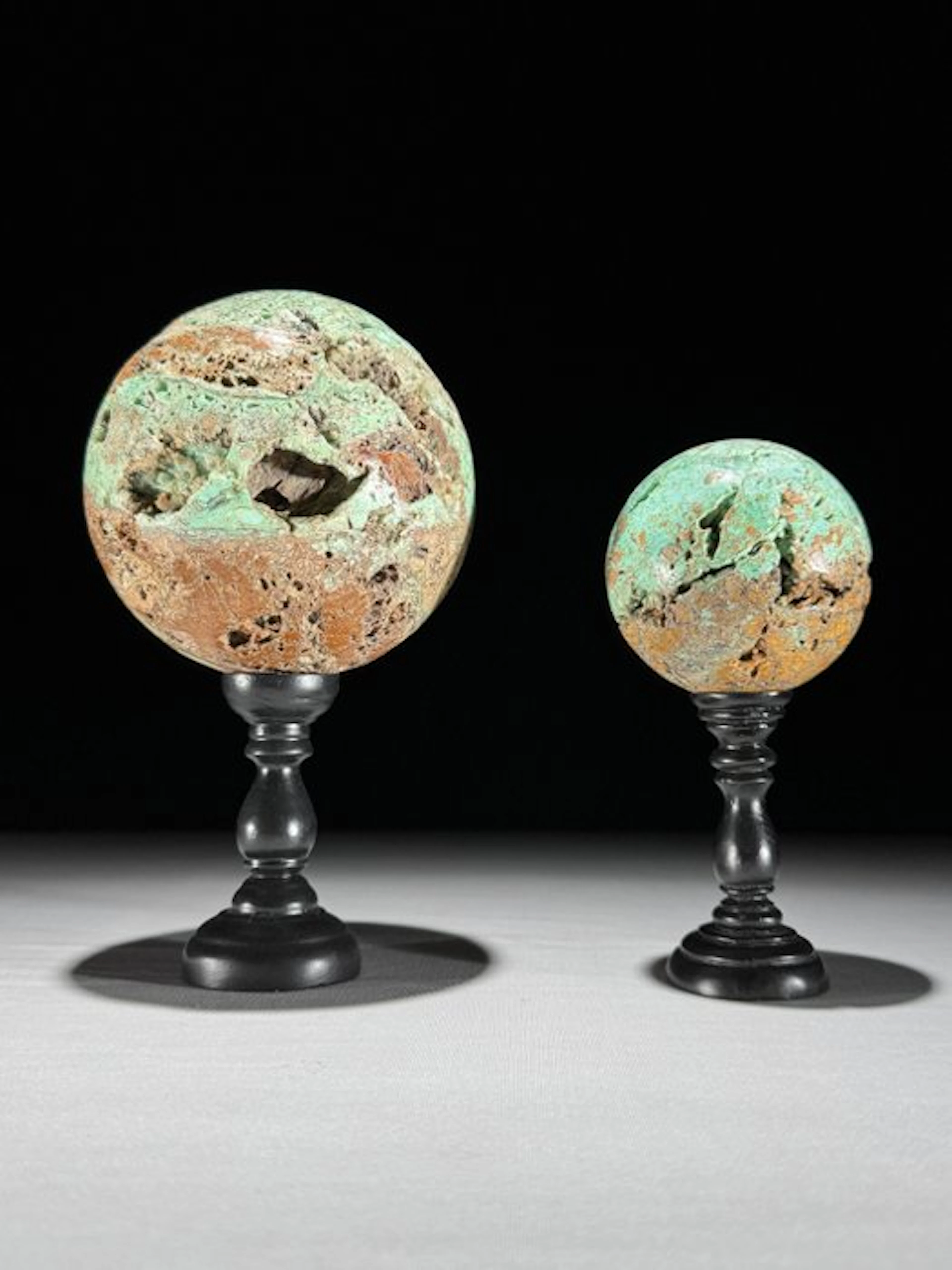 NO RESERVE PRICE - Wonderful Pair of Green Smithsonite...