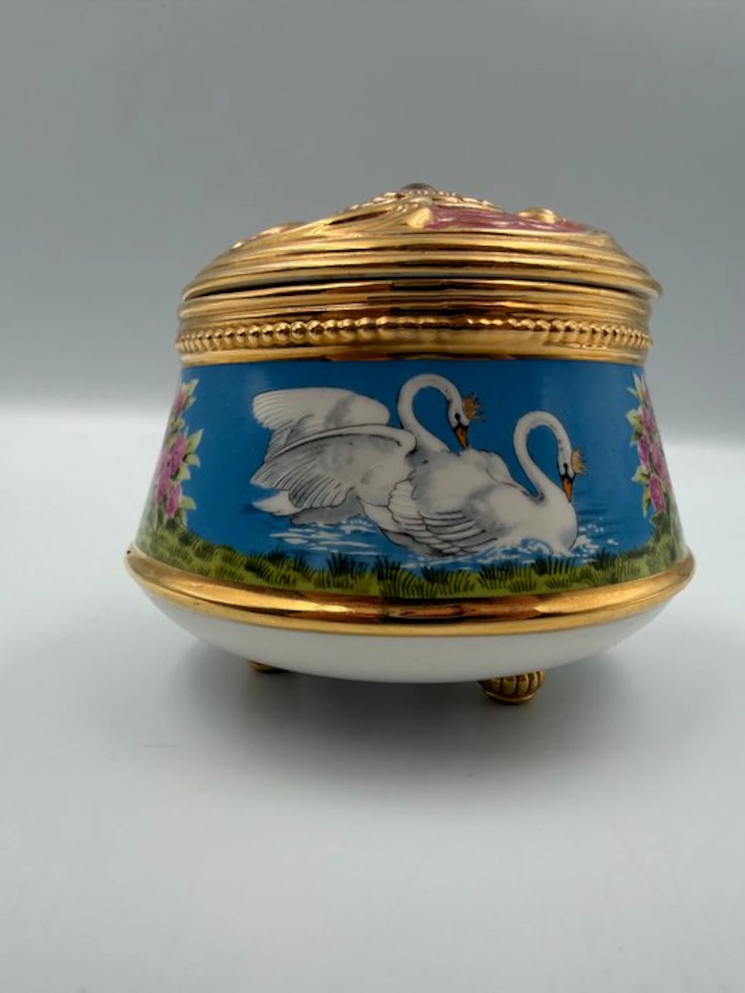 Boîte à musique “Swan Lake” – House Of Fabergé et...