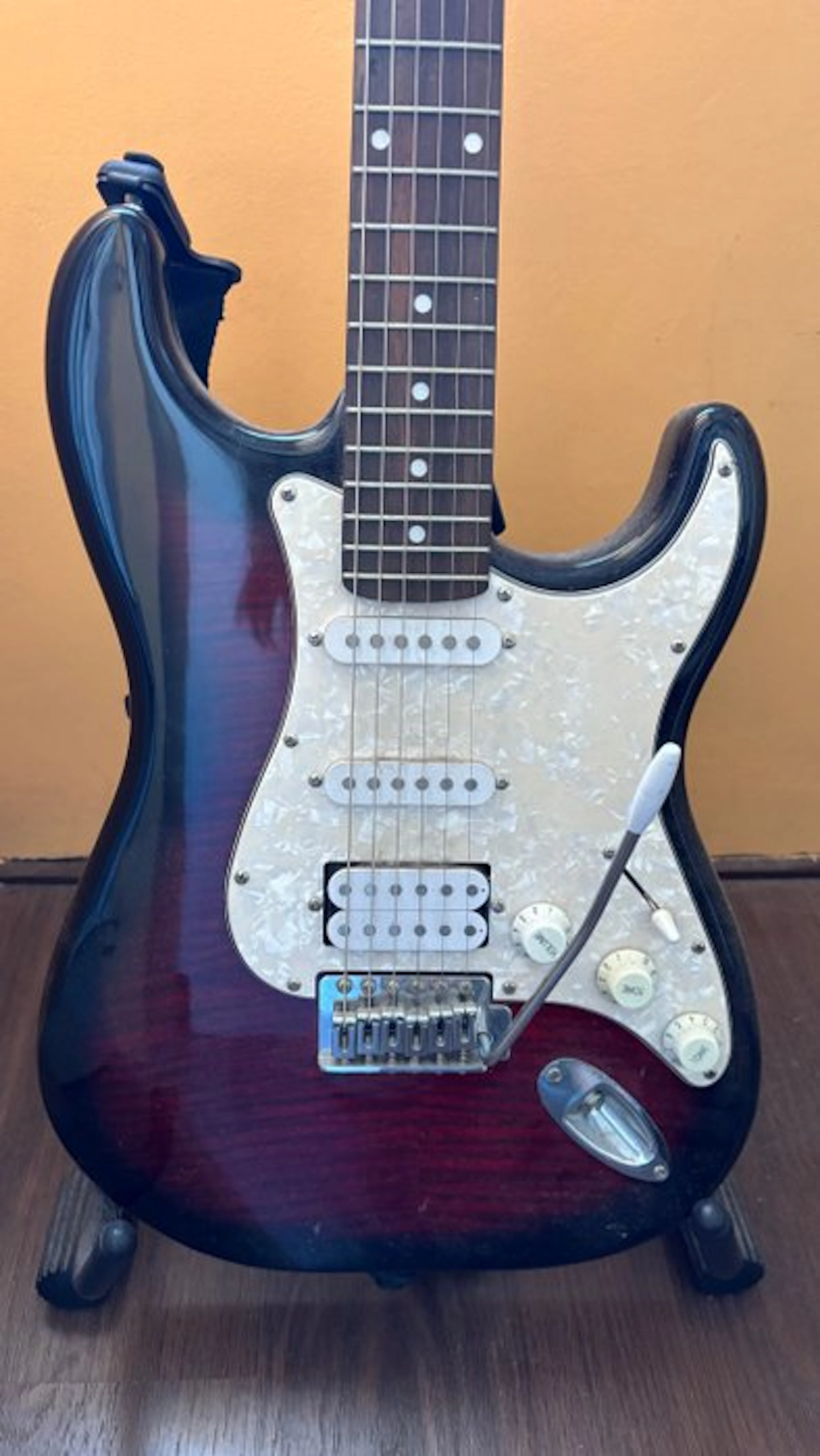 STIX - - Electric guitar (No reserve price)