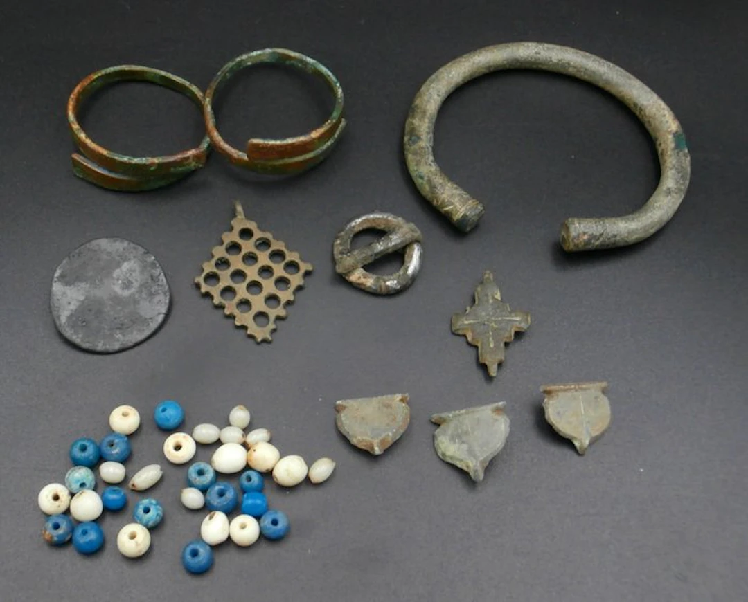 Various Ages : beautiful and interesting lot (No reserve price)