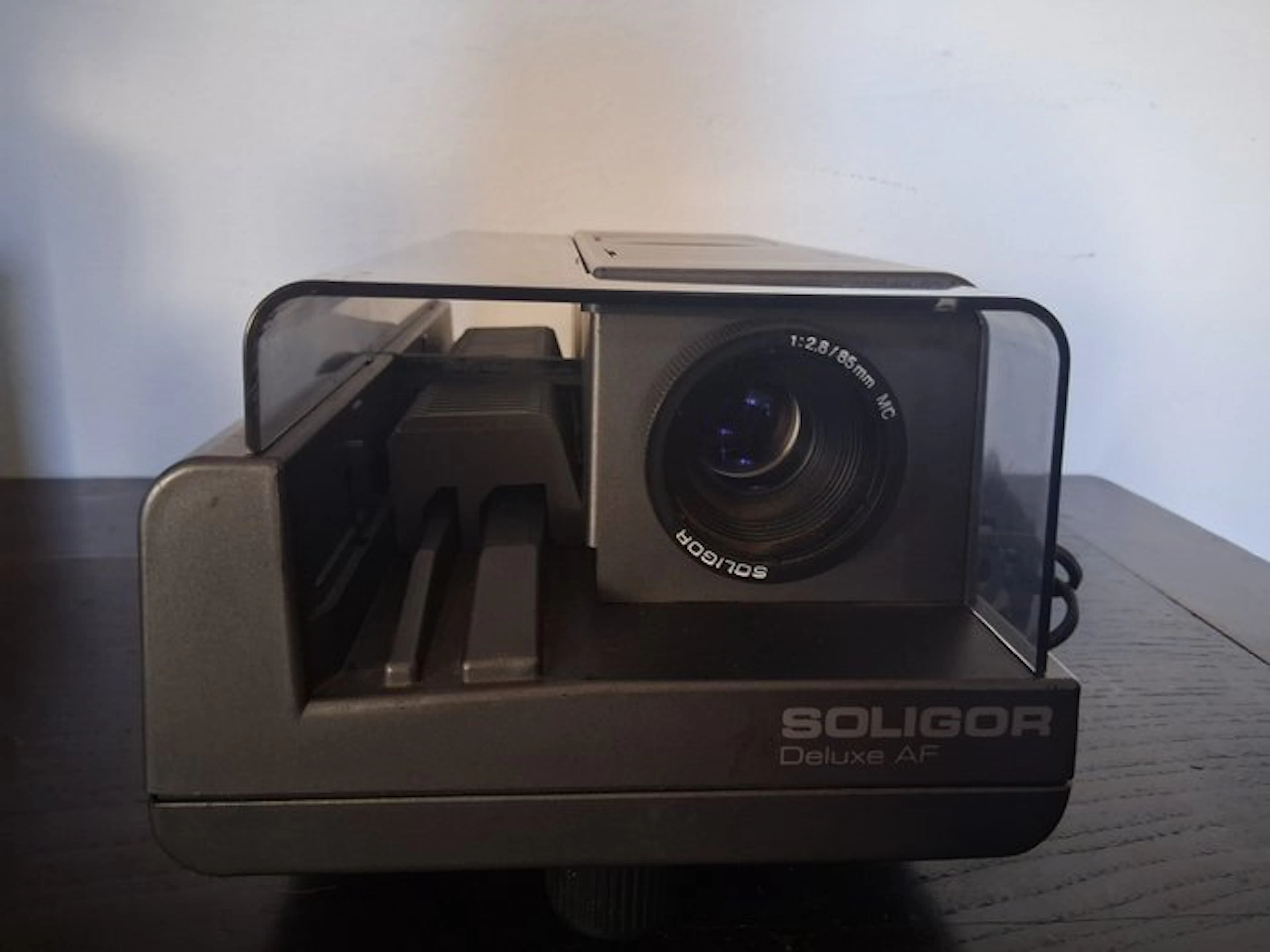 Soligor Deluxe AF Slide projector