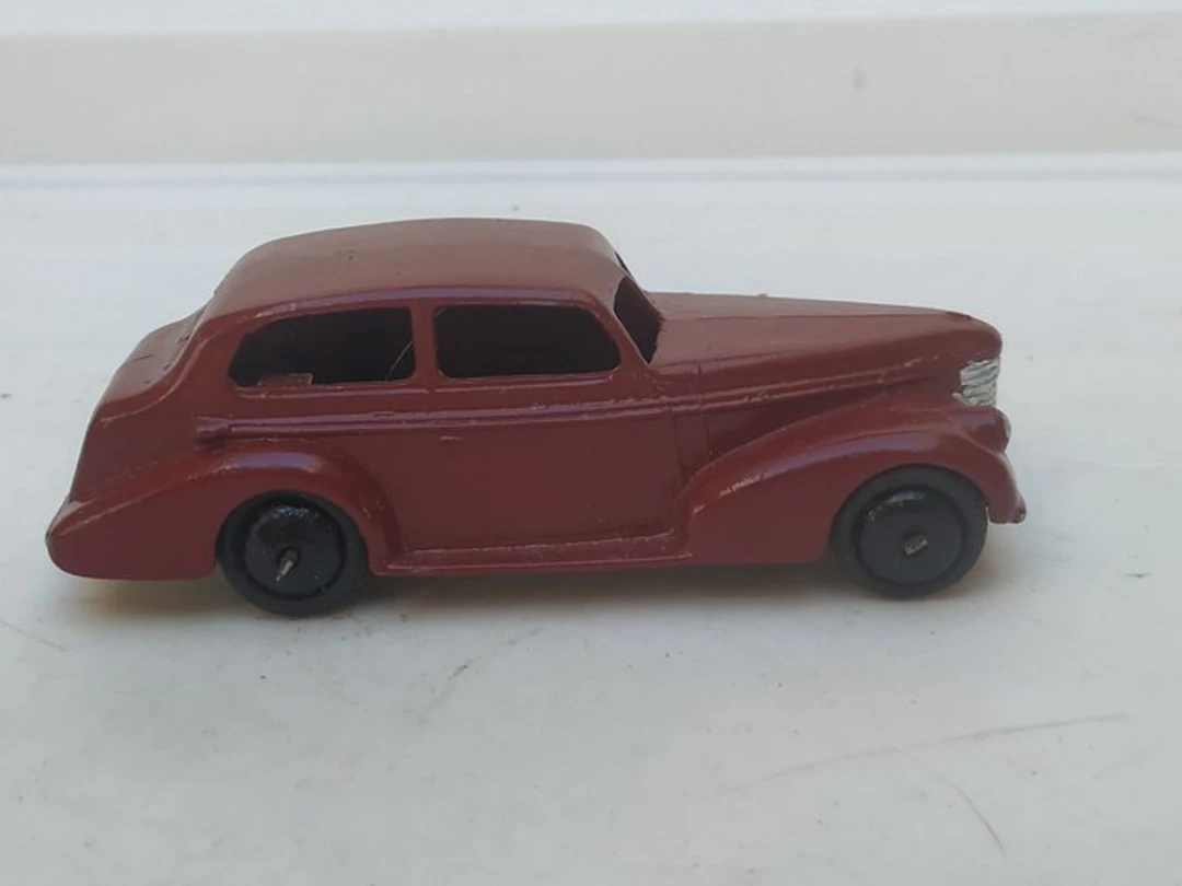 Dinky Toys 1:48 - Model sedan - Original First Pre-War...