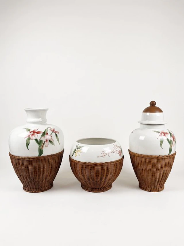 Lidded vase - Ceramic