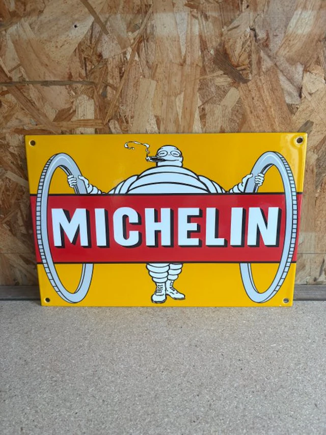 Magnificent vintage enamelled plaque - Michelin Bibendum - Enamel plate - Steel