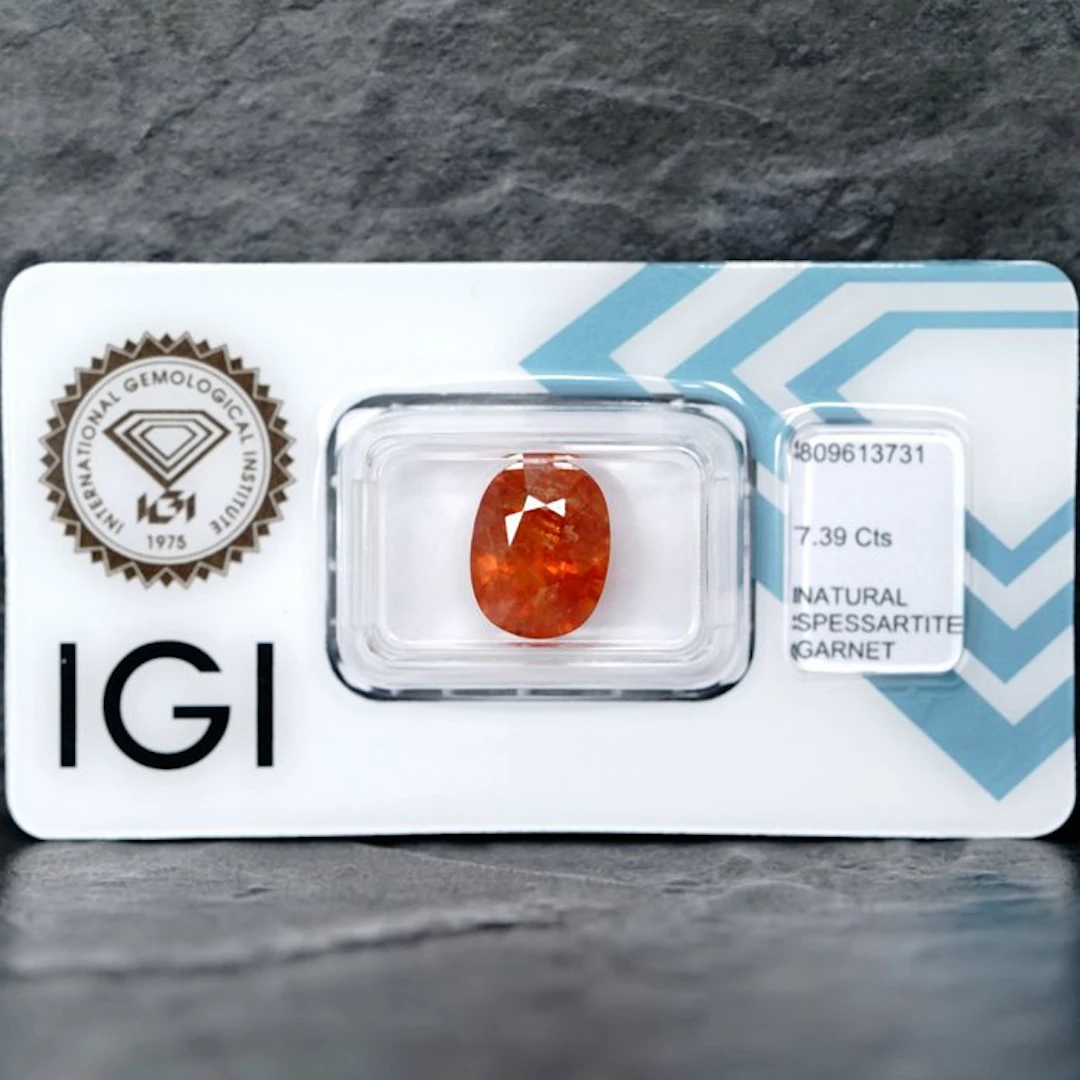 1 pcs Orange Spessartite - 7.39 ct - International Gemological Institute (IGI)