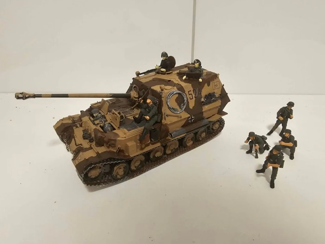 Revell u.a. - Model military vehicle (10) - Panzerhaubitze German