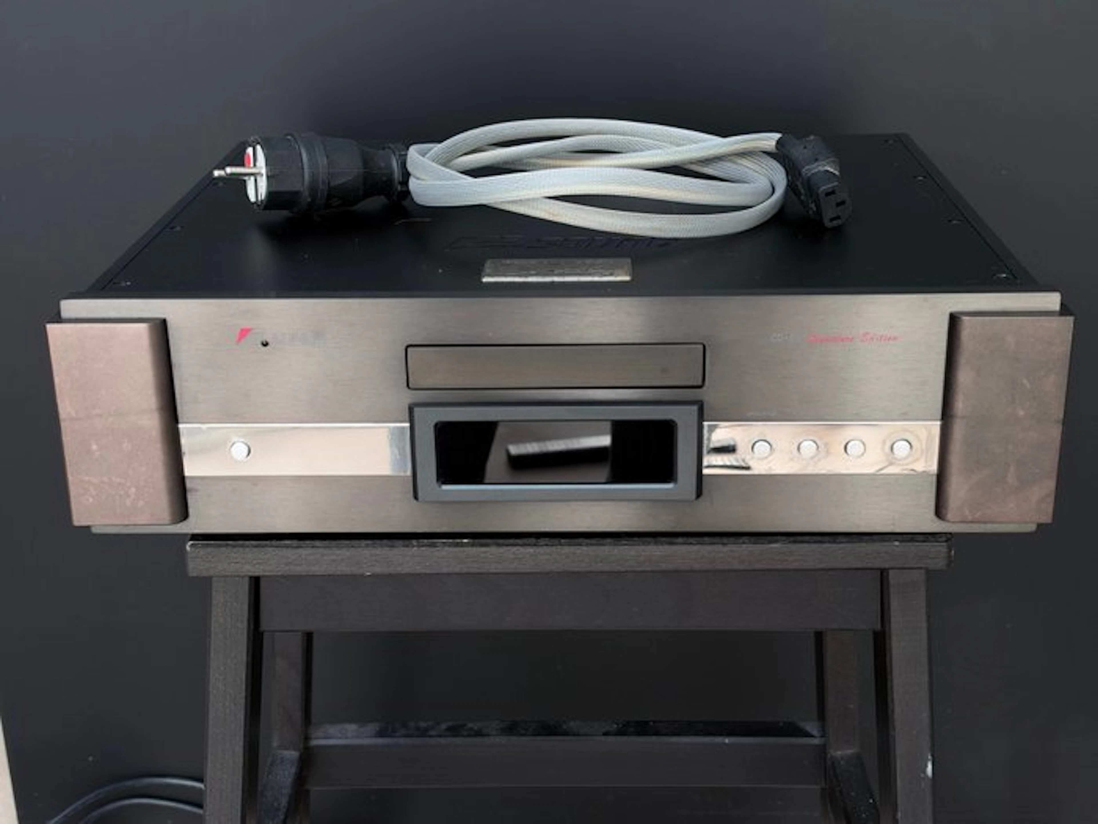E.SOUND / East Sound - CD-E5 / High-End Class-A Stereo CD player