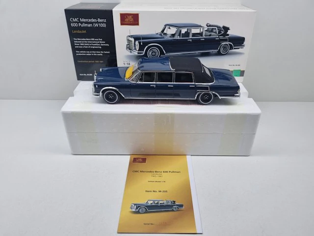 CMC 1:18 - Model car - Mercedes-Benz 600 Pullman W100 Landaulet - New