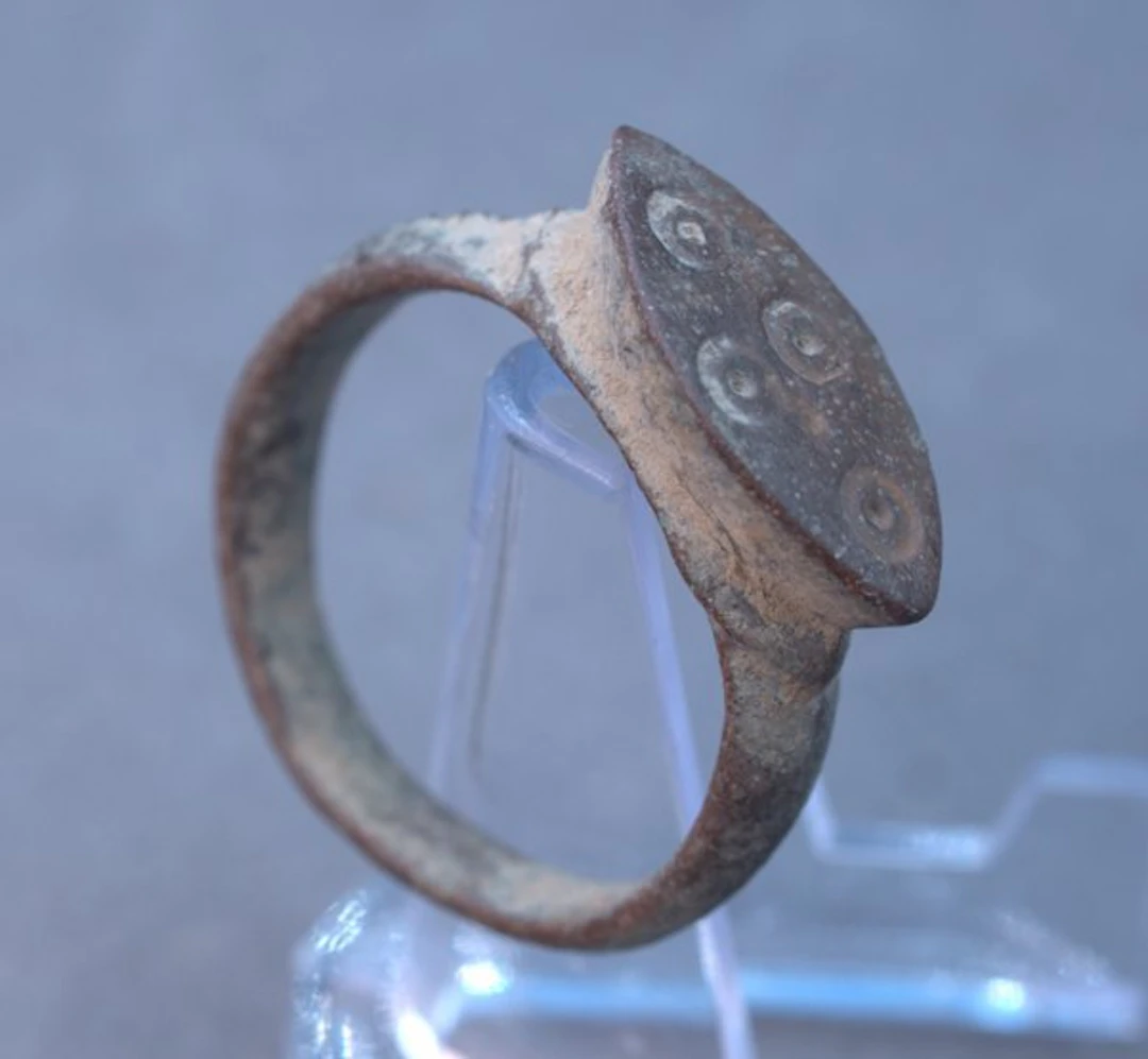 Ancient Roman Bronze Ring with Protective Ring-and-Dot Ornament - 25 mm