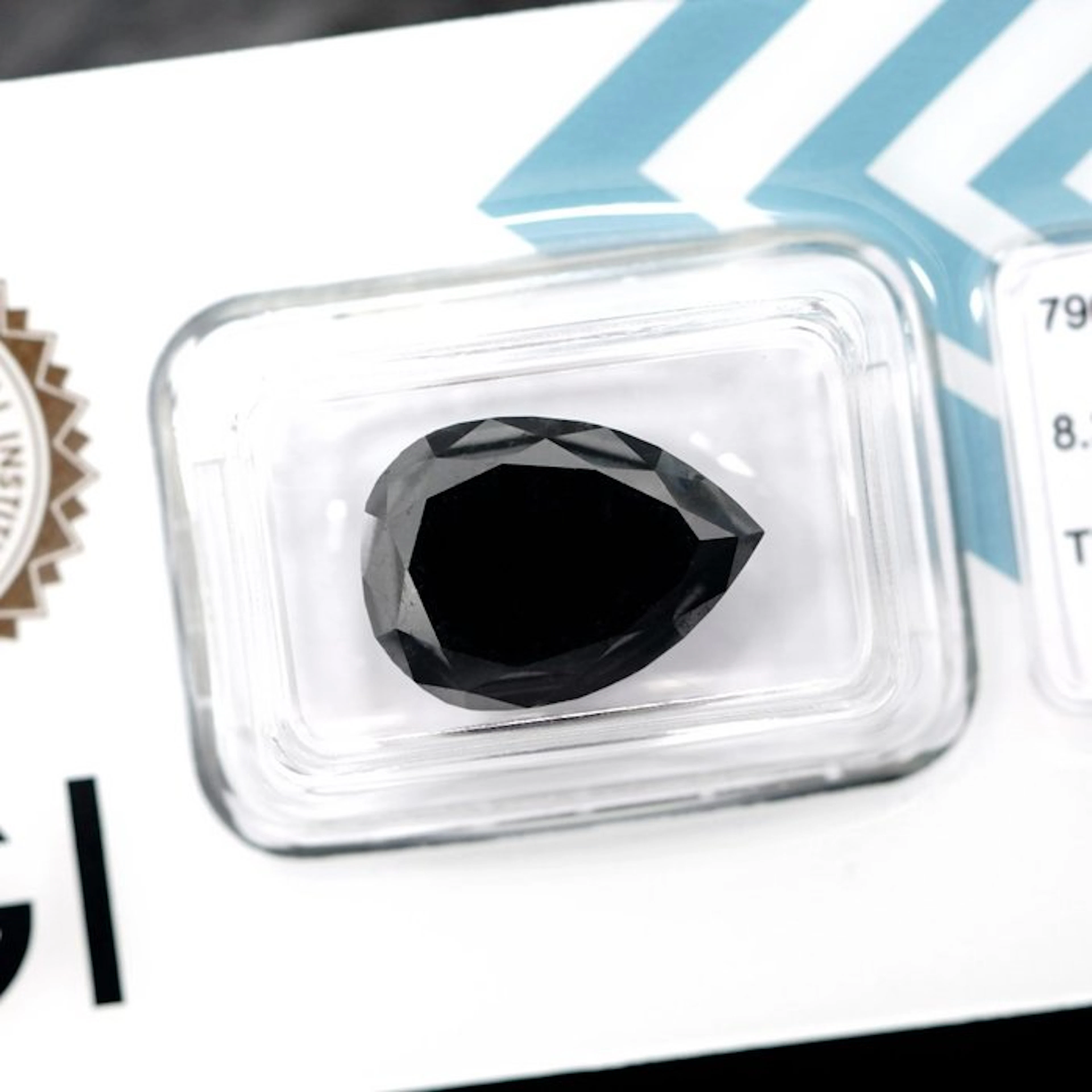 1 pcs Diamond (Colour-treated) - 8.33 ct - Pear Black...