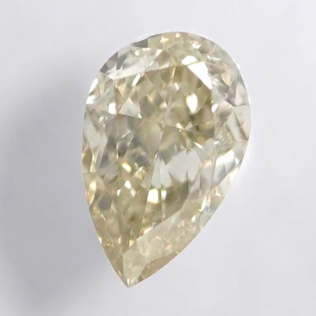 No reserve price - 1 pcs Diamond (Natural coloured)...