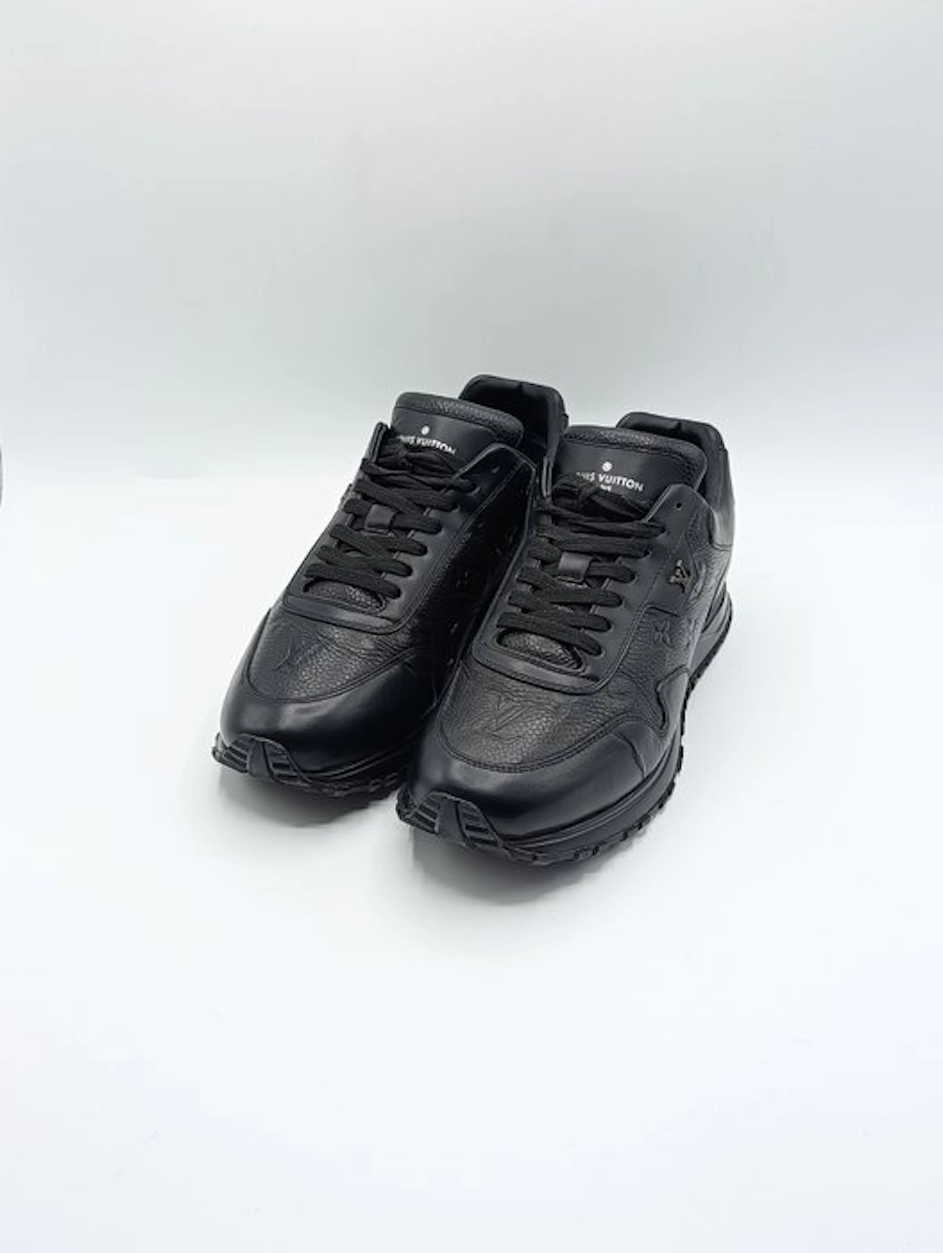 Louis Vuitton - RunAway - Low-top trainers - Size: EU 41.5